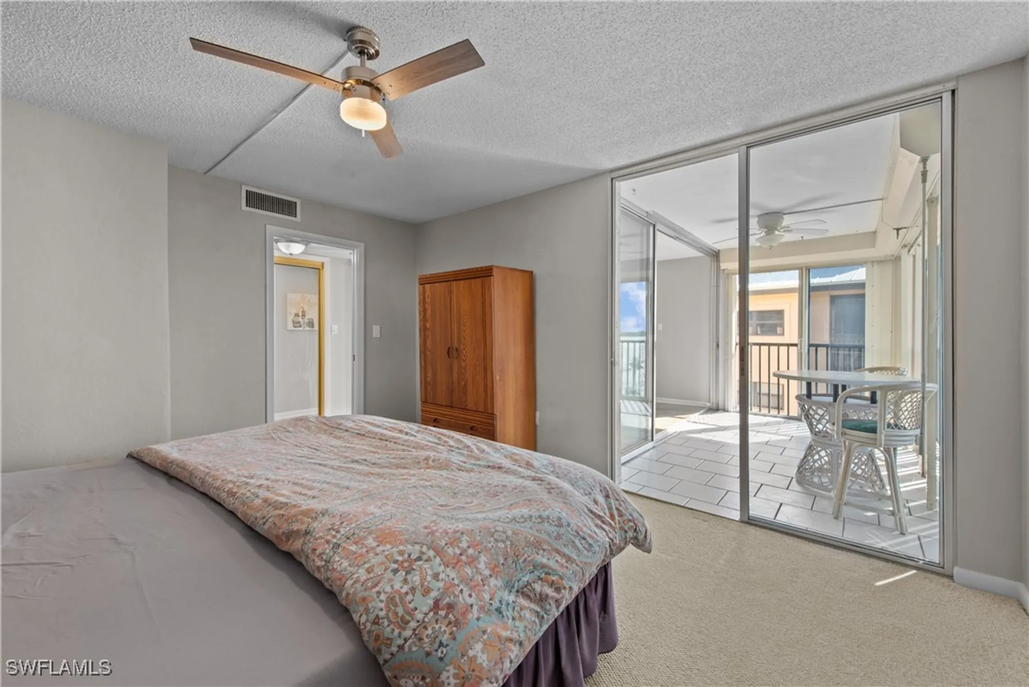 Property Slideshow image 8 of 9 | 4260 se 20th pl 801, Cape Coral, FL, 33904