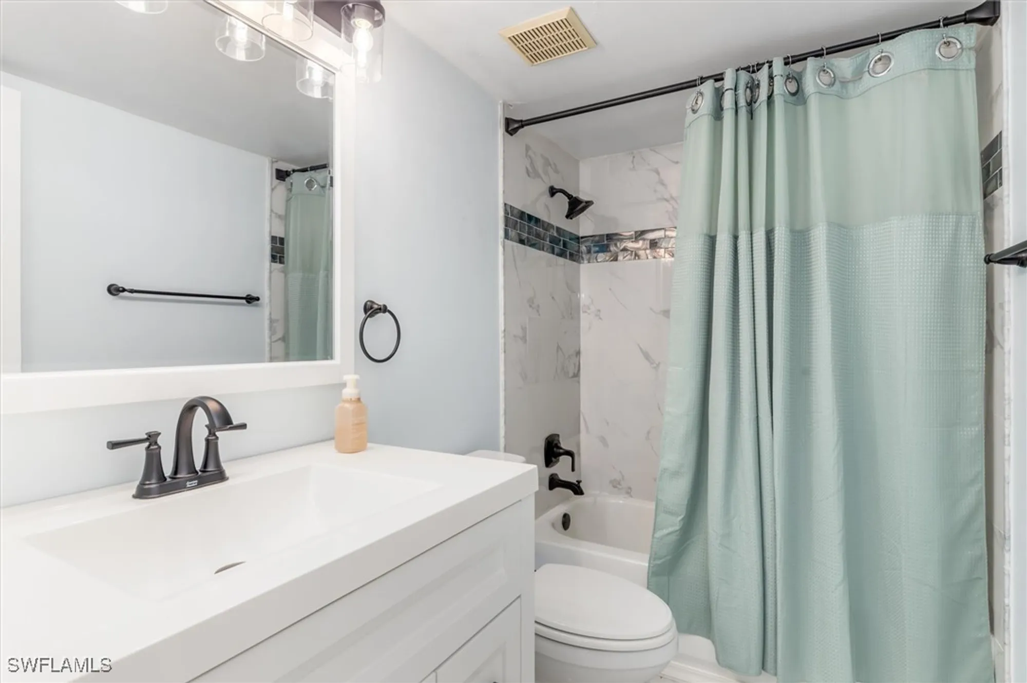 Property Slideshow image 17 of 40 | 5625 trailwinds dr 412, Fort Myers, FL, 33907