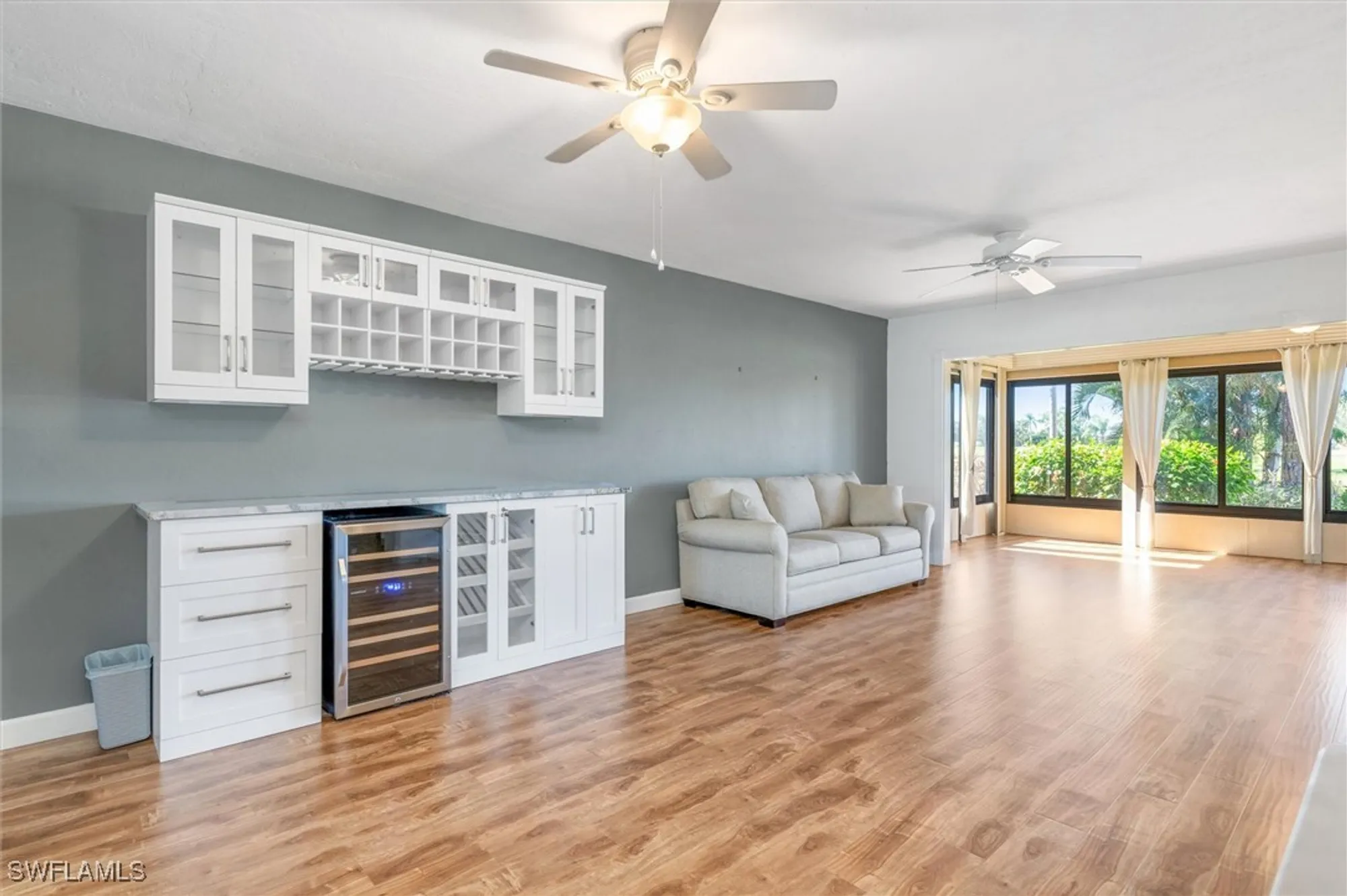 Property Slideshow image 12 of 40 | 5625 trailwinds dr 412, Fort Myers, FL, 33907