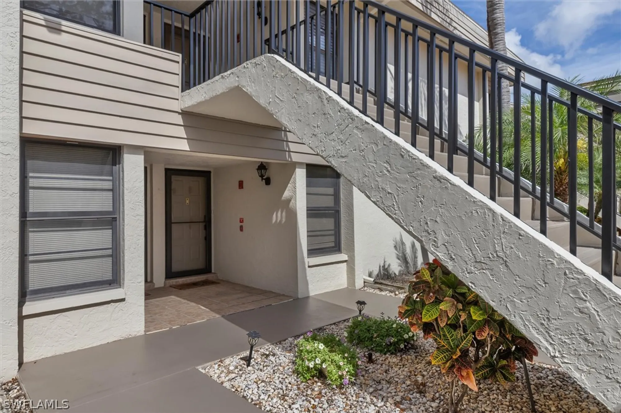 Property Slideshow image 25 of 40 | 5625 trailwinds dr 412, Fort Myers, FL, 33907