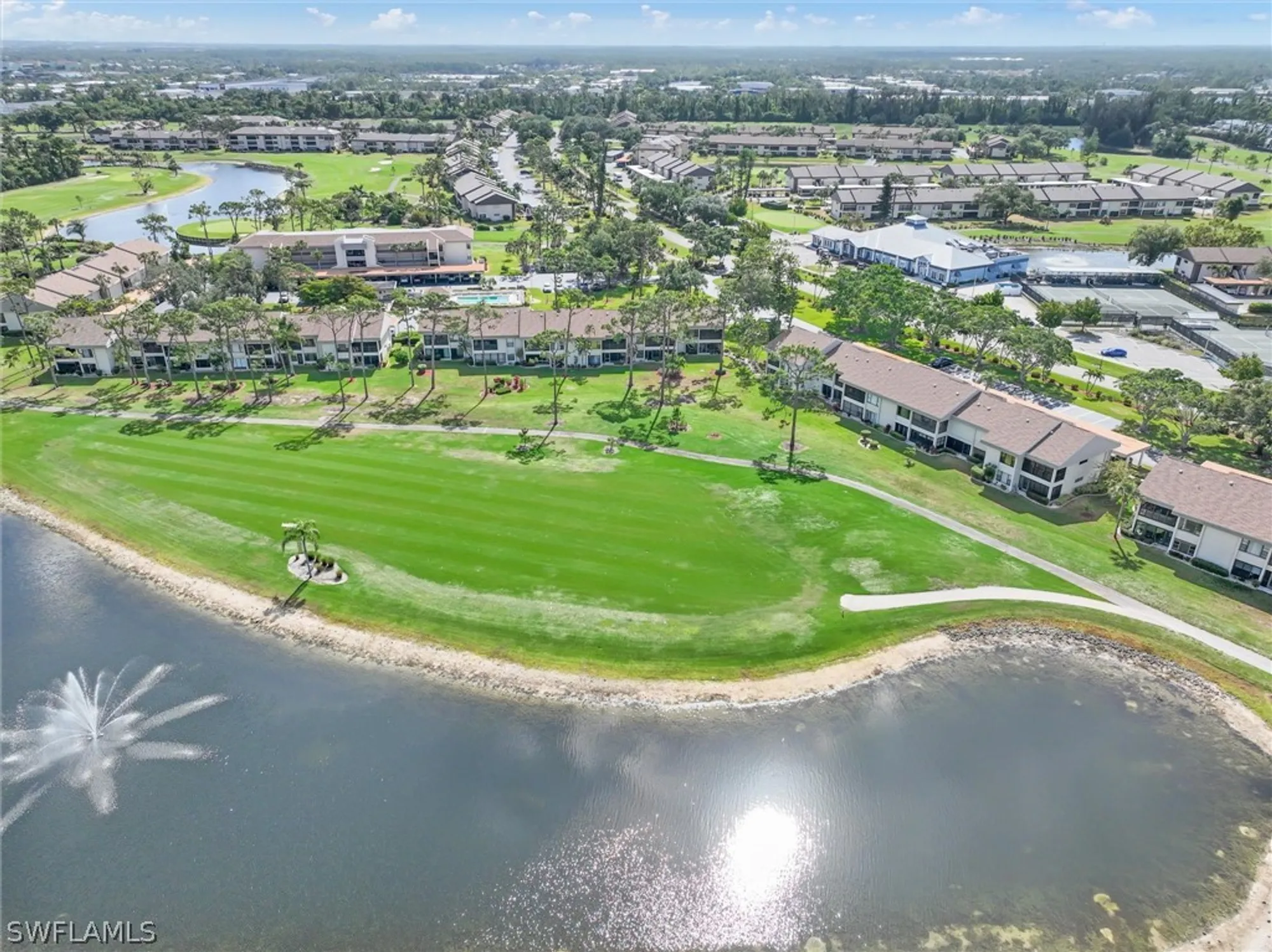 Property Slideshow image 31 of 40 | 5625 trailwinds dr 412, Fort Myers, FL, 33907