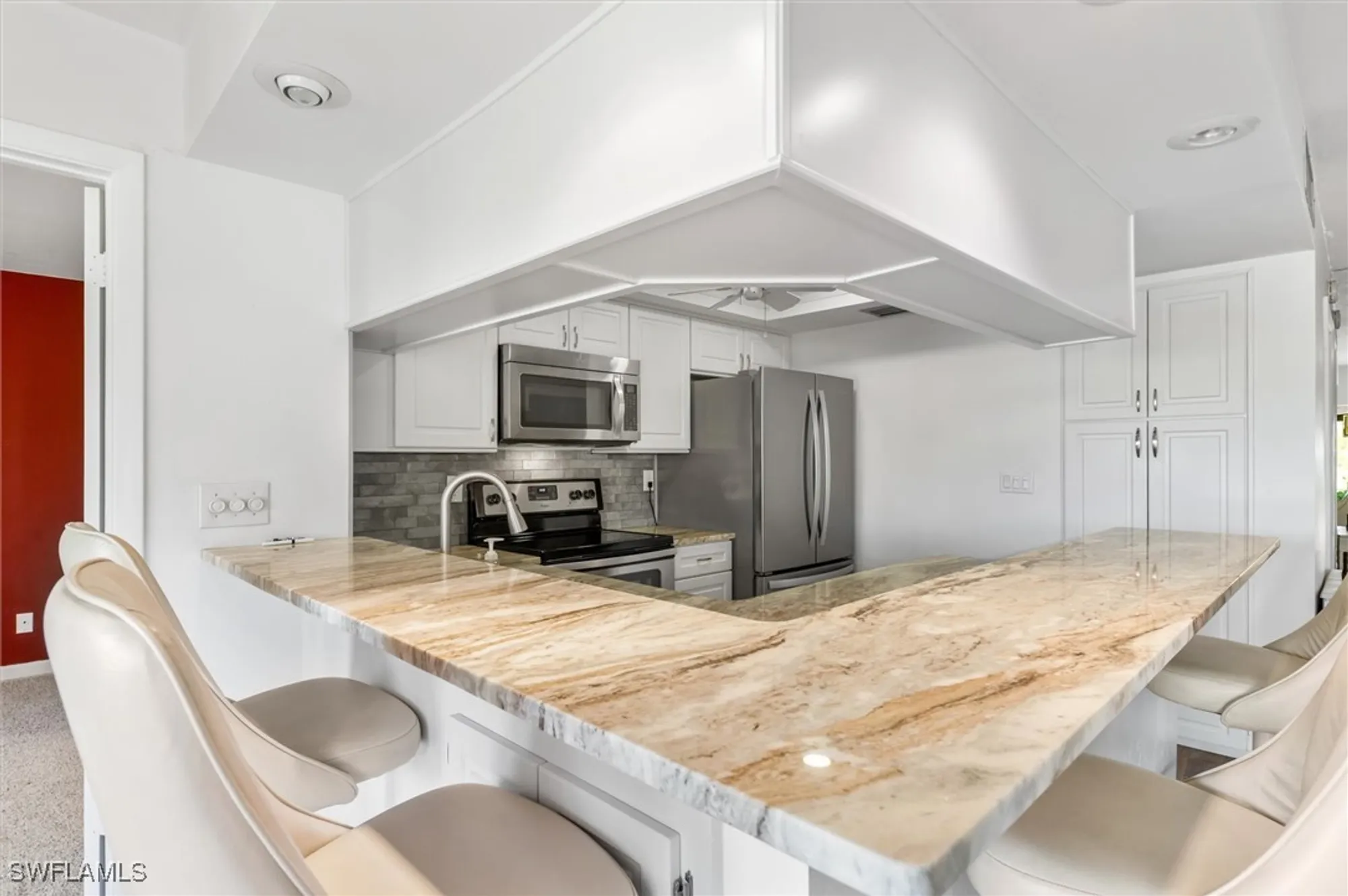 Property Slideshow image 6 of 40 | 5625 trailwinds dr 412, Fort Myers, FL, 33907