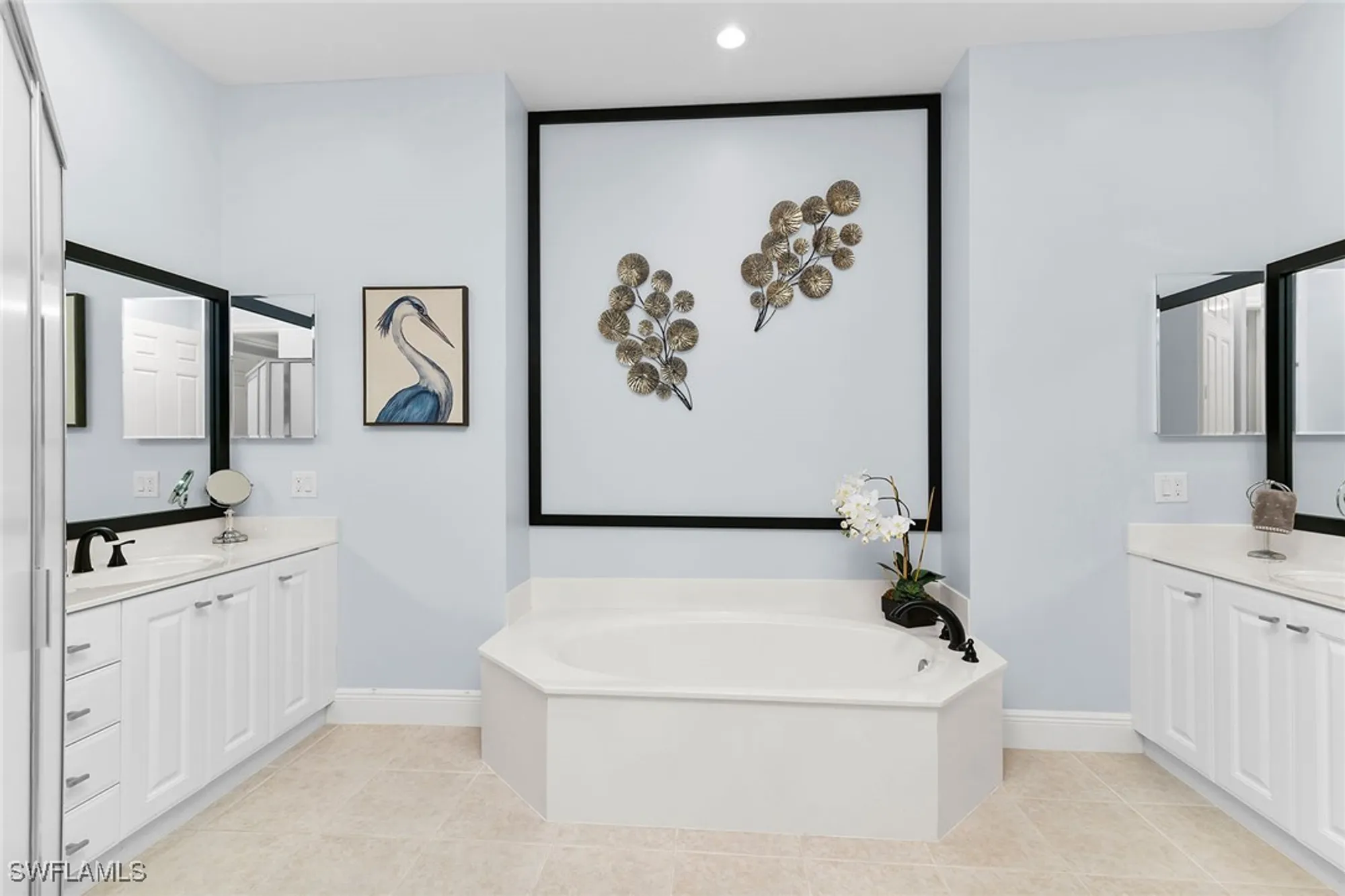 Property Slideshow image 17 of 39 | 9219 corfu ct 202, Naples, FL, 34114