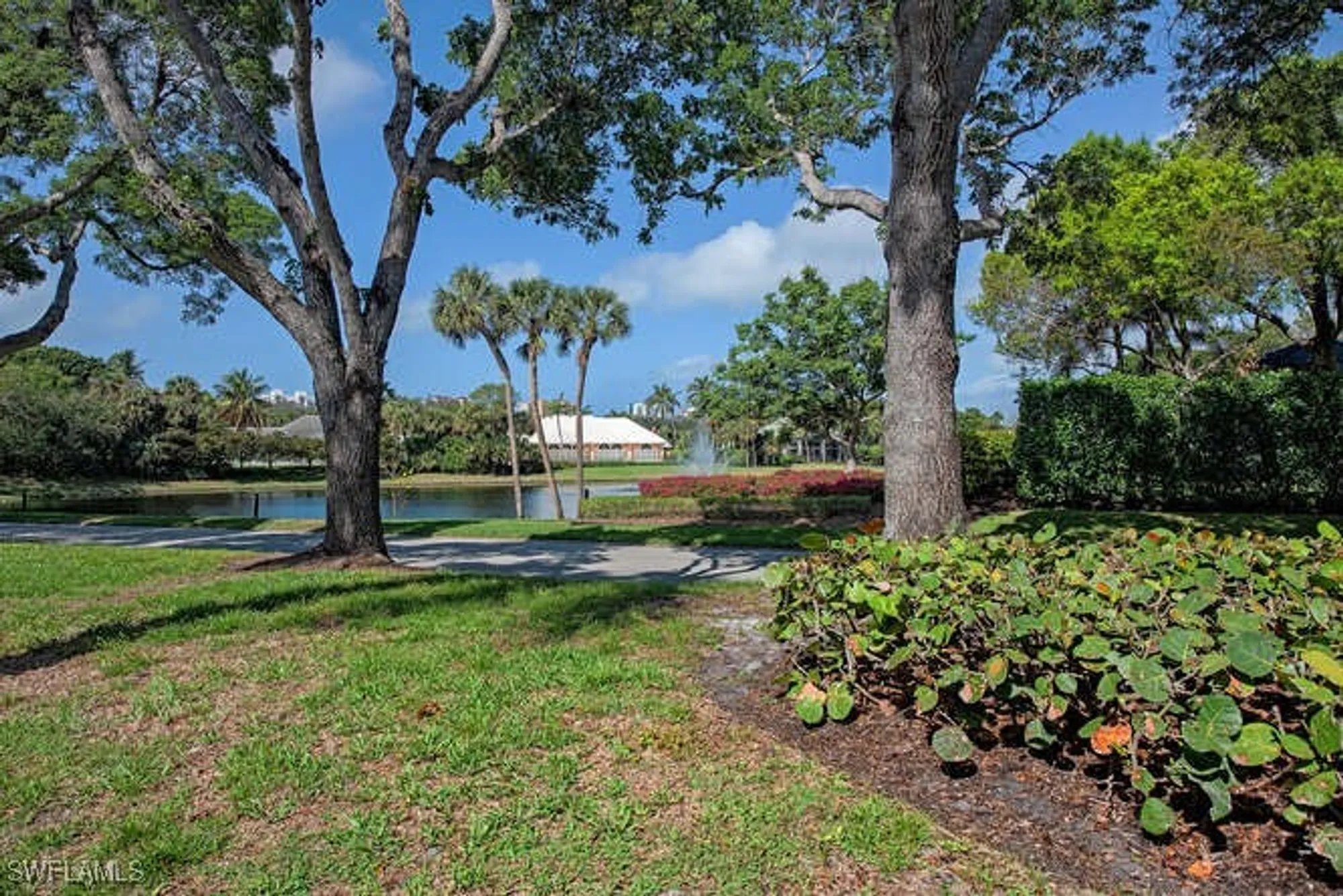 Property Slideshow image 1 of 12 | 853 tanbark dr 103, Naples, FL, 34108