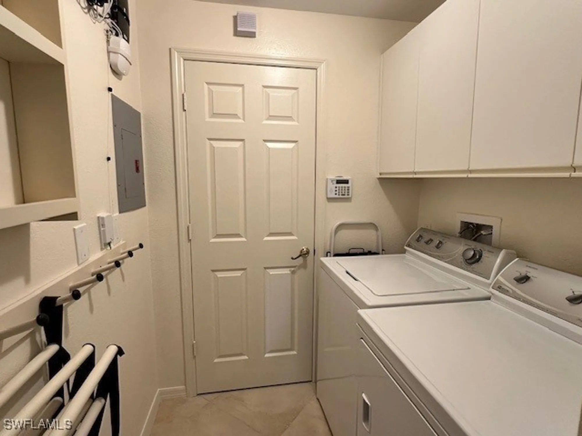 Property Slideshow image 10 of 12 | 853 tanbark dr 103, Naples, FL, 34108