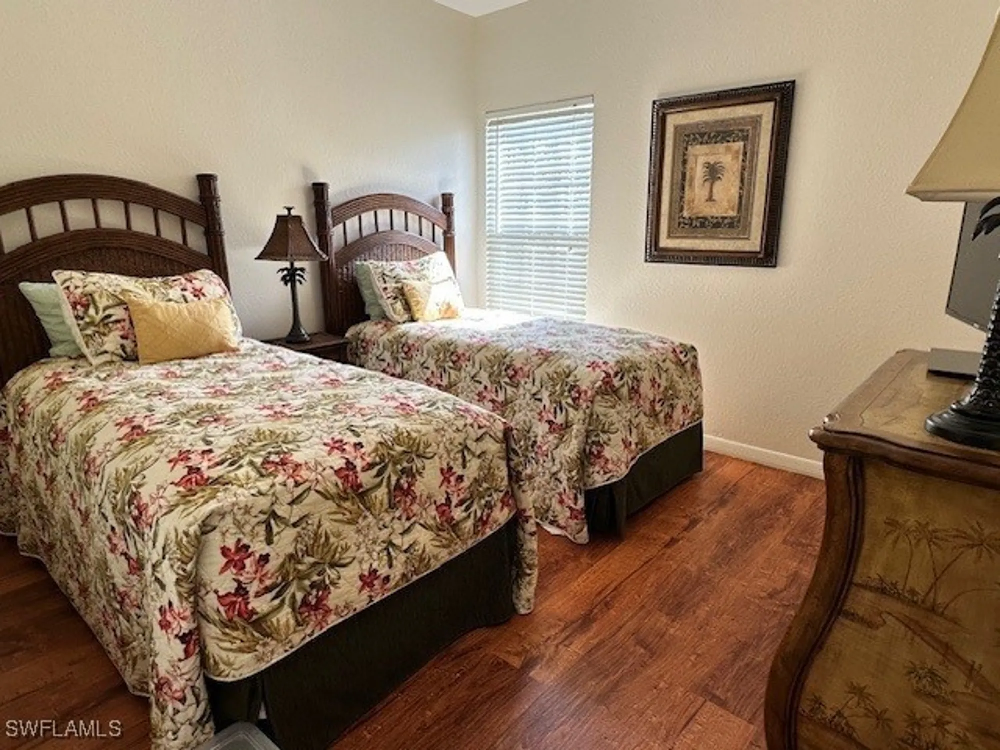 Property Slideshow image 8 of 12 | 853 tanbark dr 103, Naples, FL, 34108