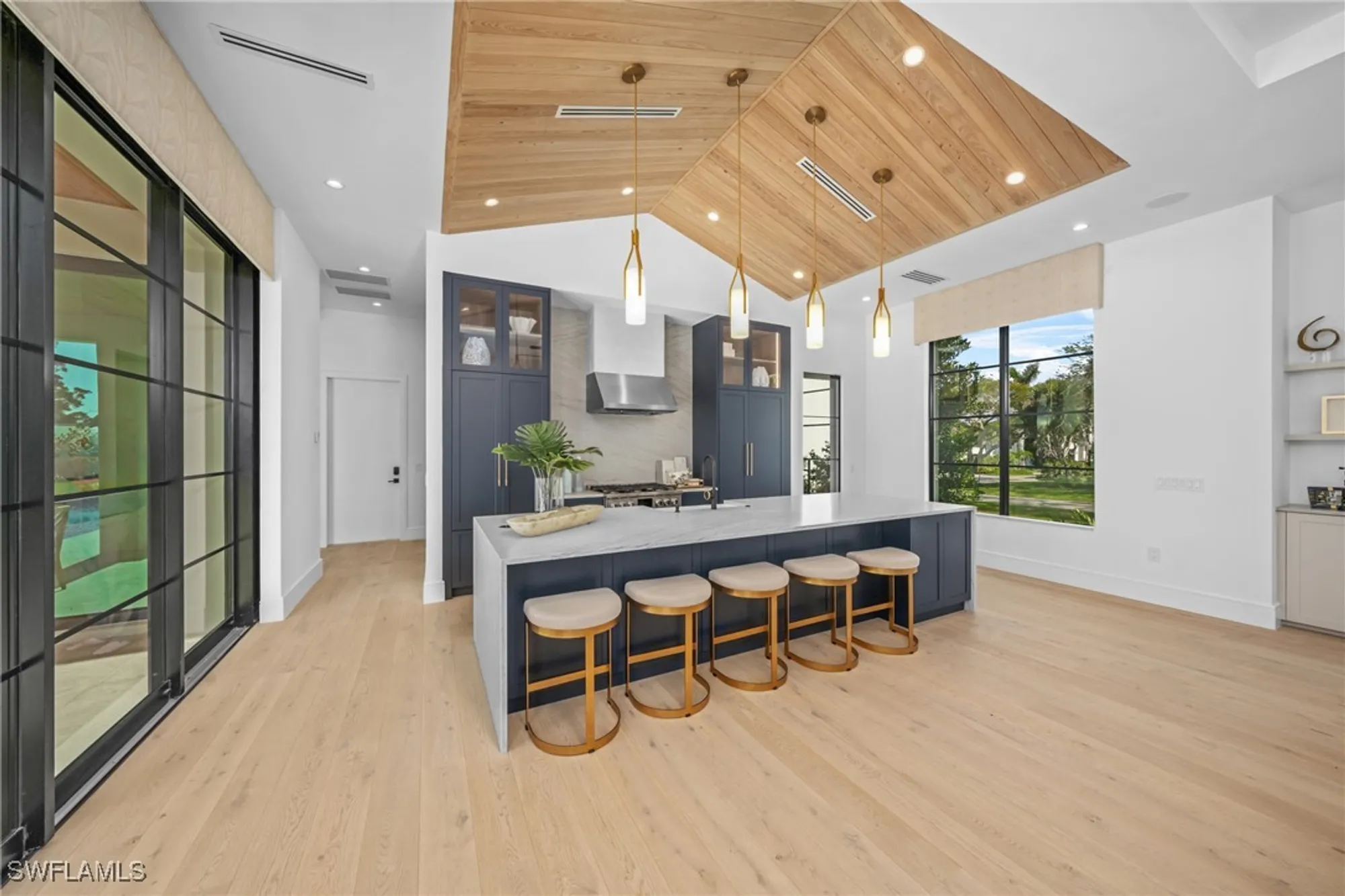 Property Slideshow image 12 of 50 | 721 spring line dr, Naples, FL, 34102