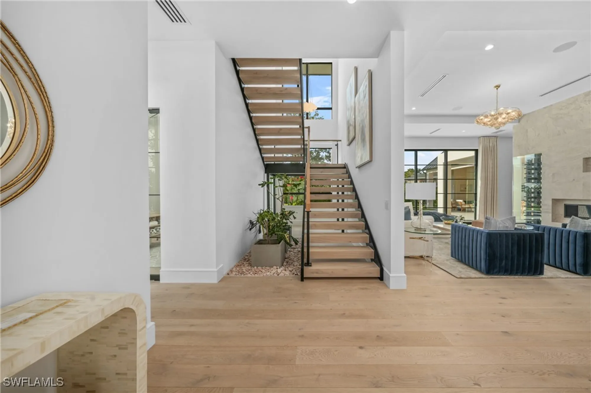 Property Slideshow image 28 of 50 | 721 spring line dr, Naples, FL, 34102