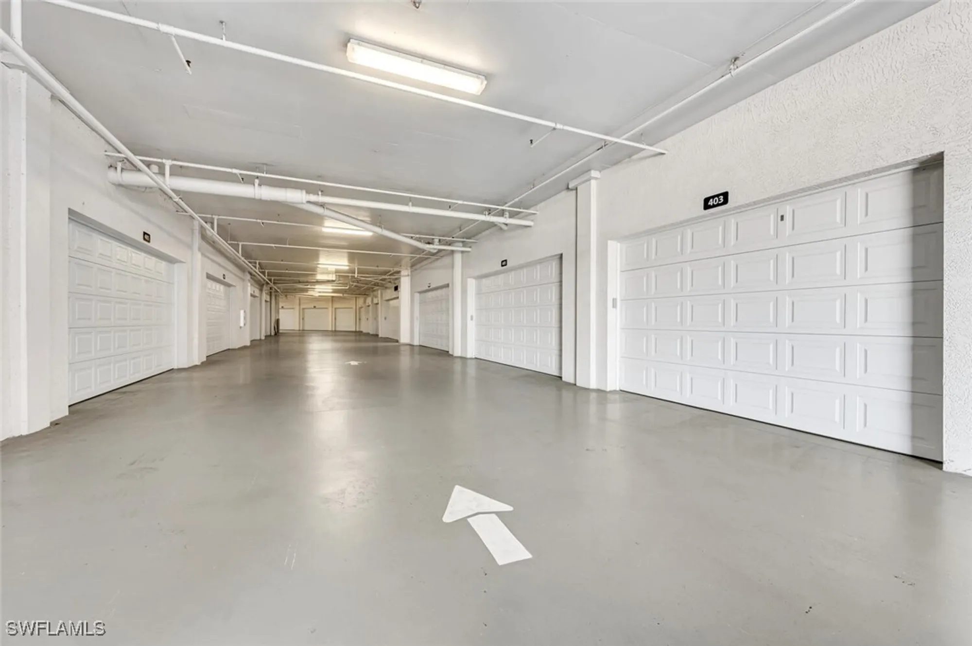 Property Slideshow image 14 of 27 | 4811 island pond ct 402, Bonita Springs, FL, 34134