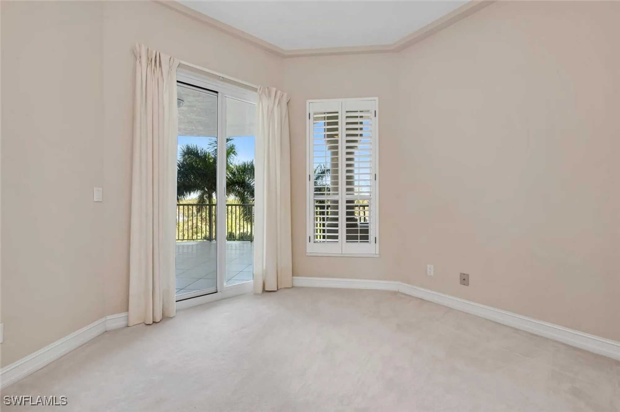 Property Slideshow image 12 of 27 | 4811 island pond ct 402, Bonita Springs, FL, 34134