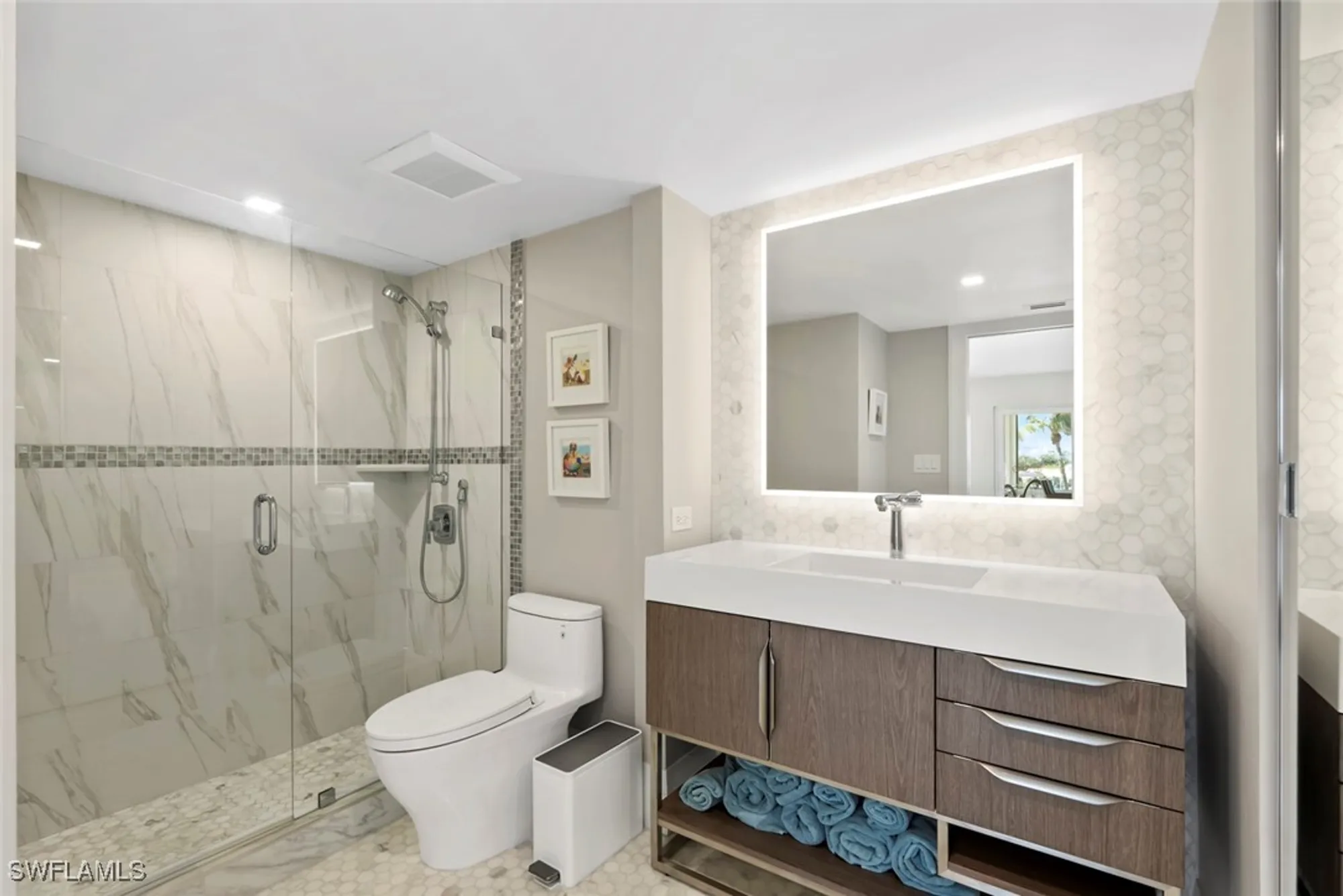 Property Slideshow image 25 of 47 | 3410 gulf shore blvd 403, Naples, FL, 34103