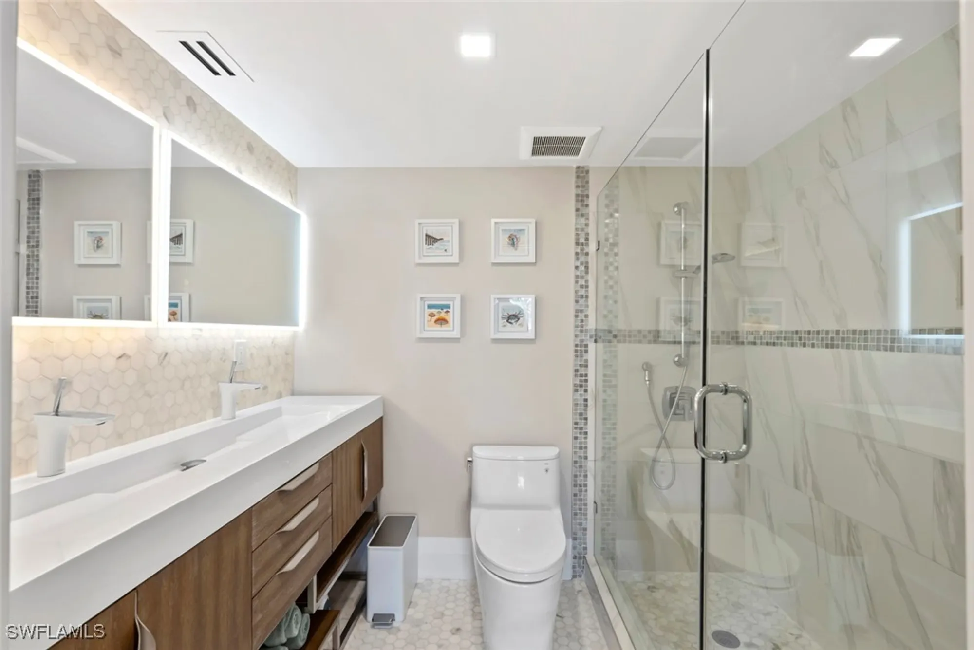Property Slideshow image 21 of 47 | 3410 gulf shore blvd 403, Naples, FL, 34103
