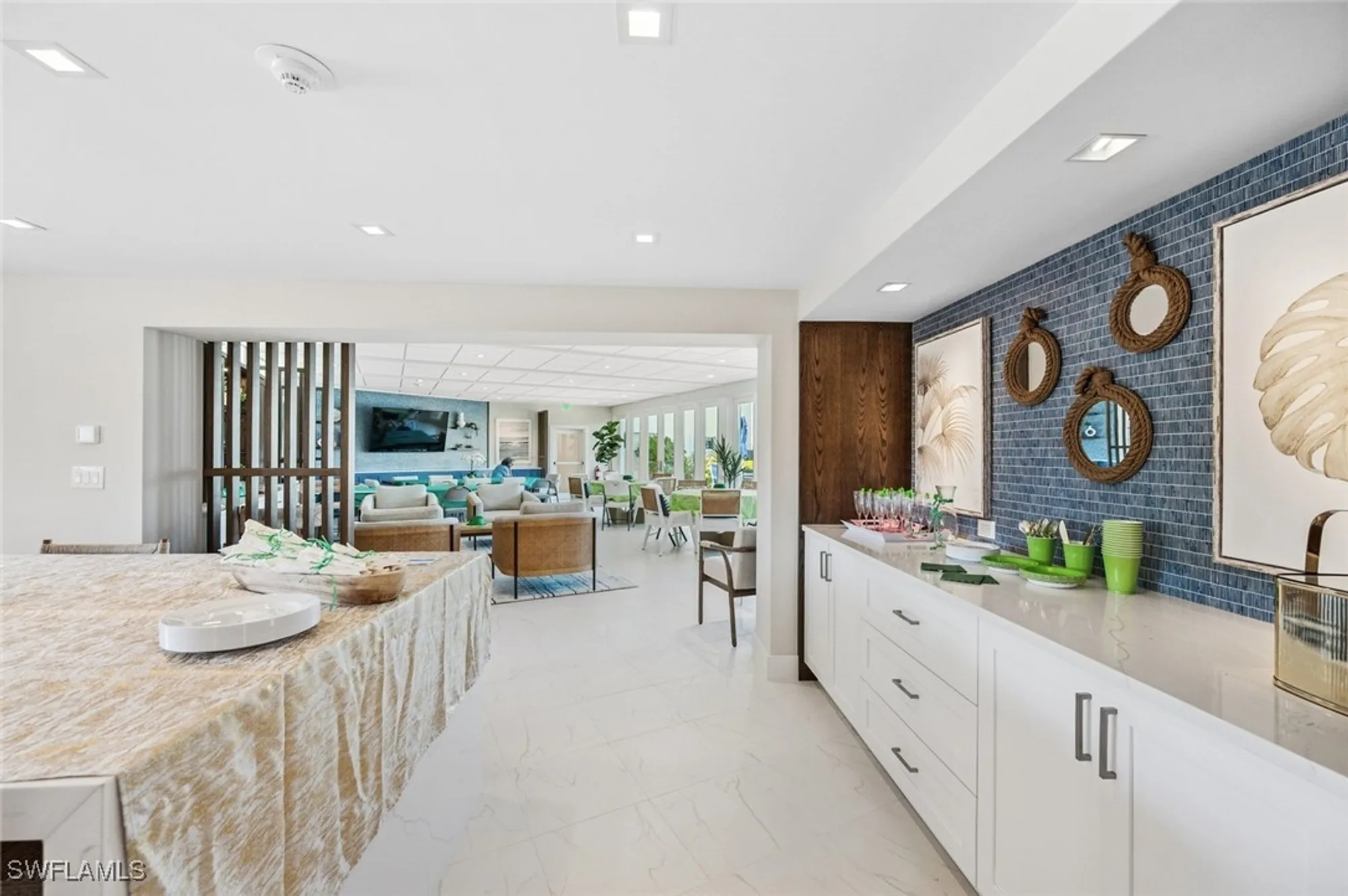 Property Slideshow image 39 of 47 | 3410 gulf shore blvd 403, Naples, FL, 34103