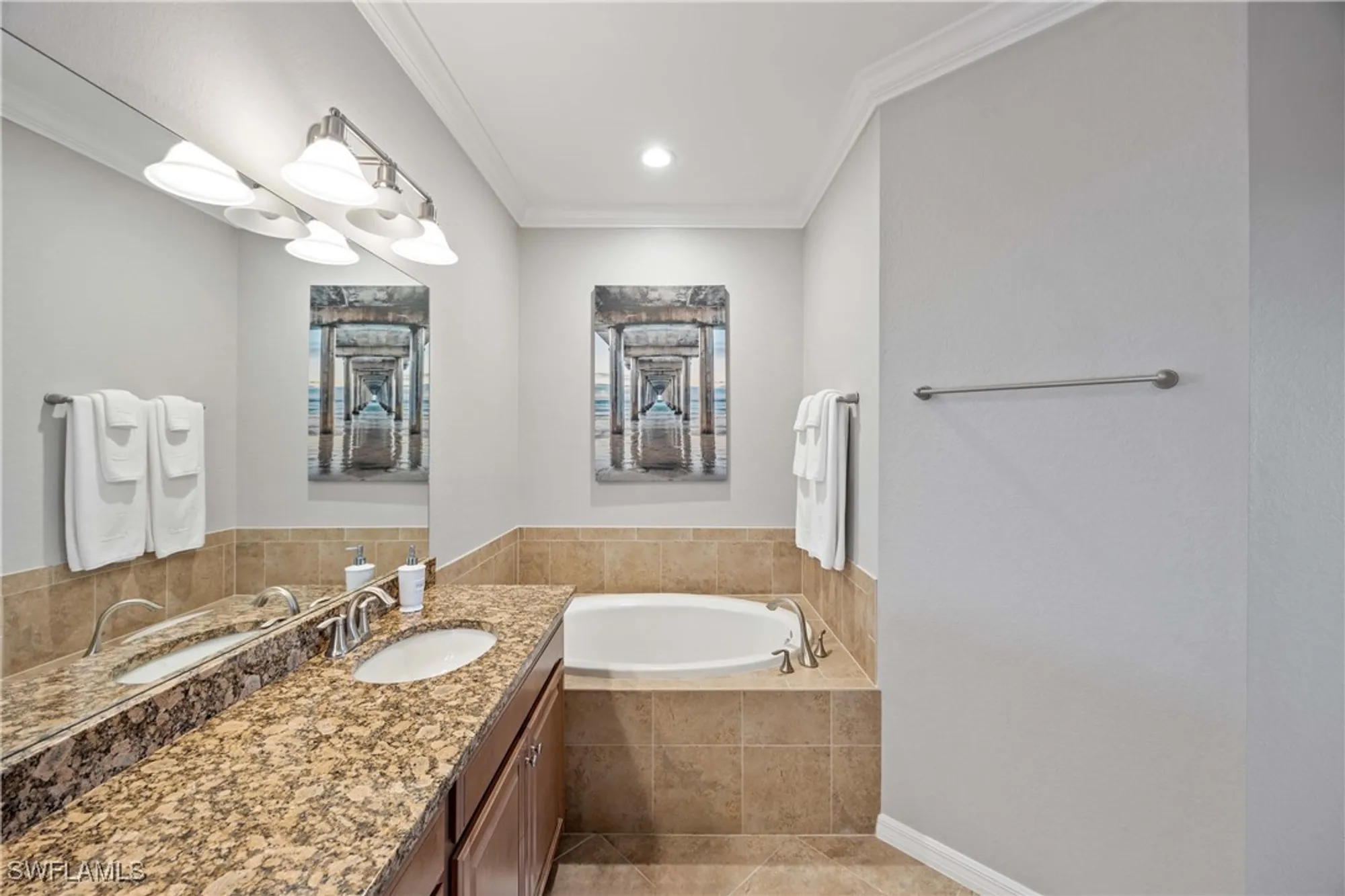 Property Slideshow image 14 of 47 | 9118 prima way 202, Naples, FL, 34113