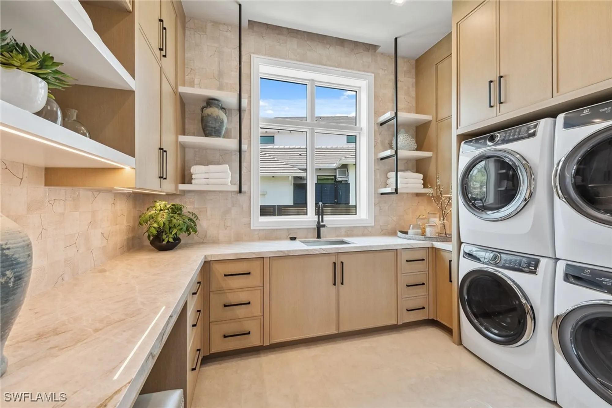 Property Slideshow image 36 of 49 | 355 colony dr, Naples, FL, 34108