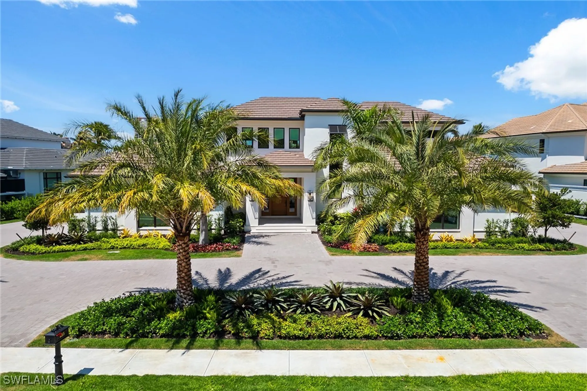 Property Slideshow image 45 of 49 | 355 colony dr, Naples, FL, 34108