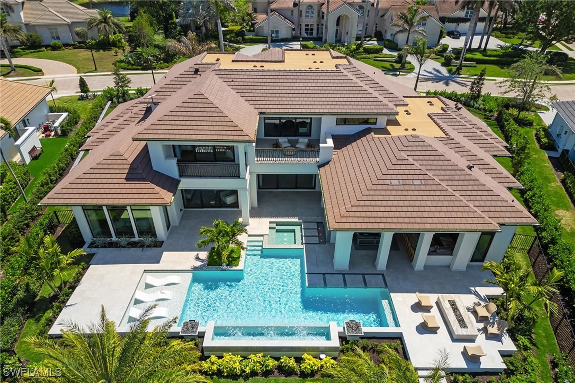 Property Slideshow image 48 of 49 | 355 colony dr, Naples, FL, 34108