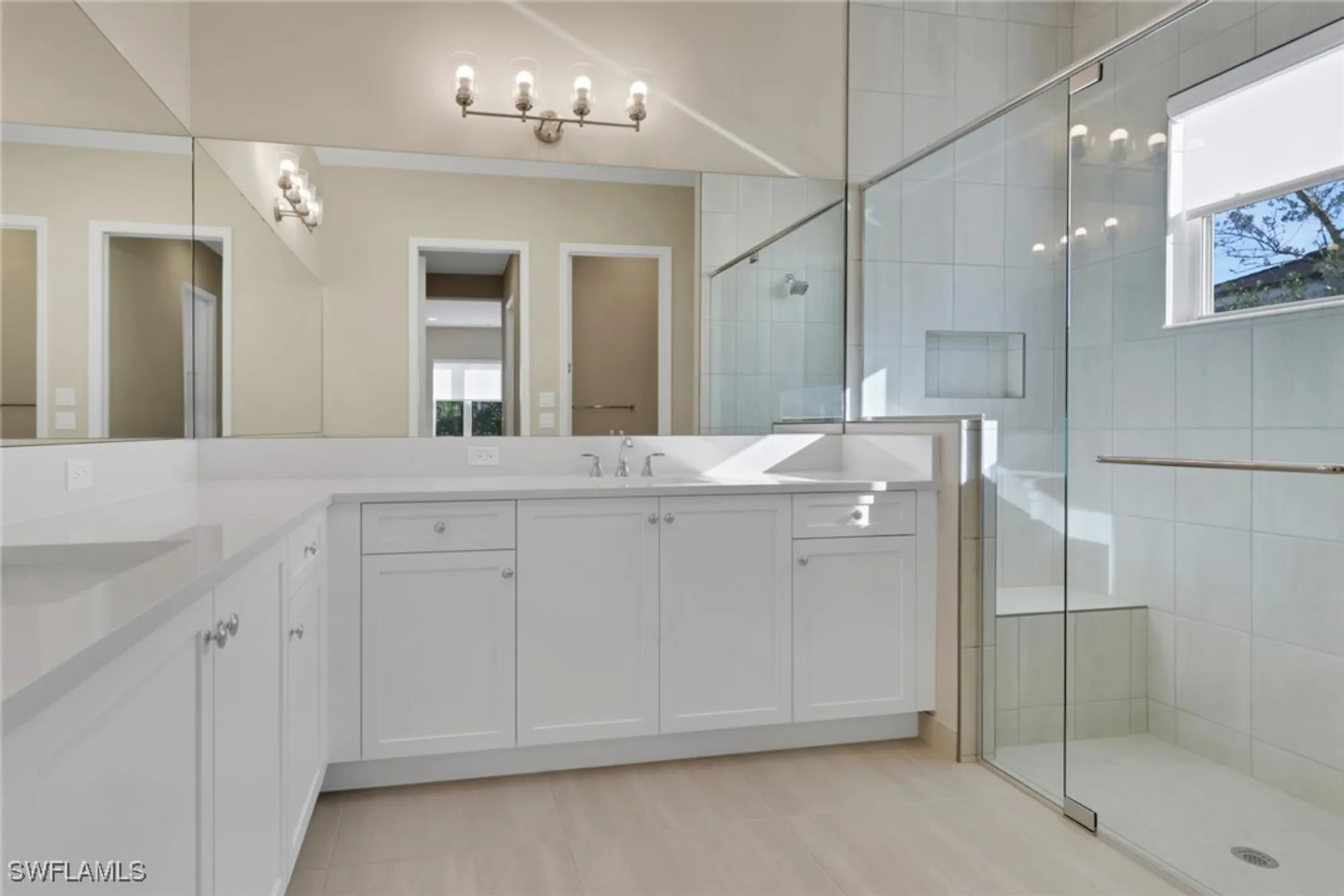 Property Slideshow image 15 of 33 | 2631 durham cir, Naples, FL, 34112