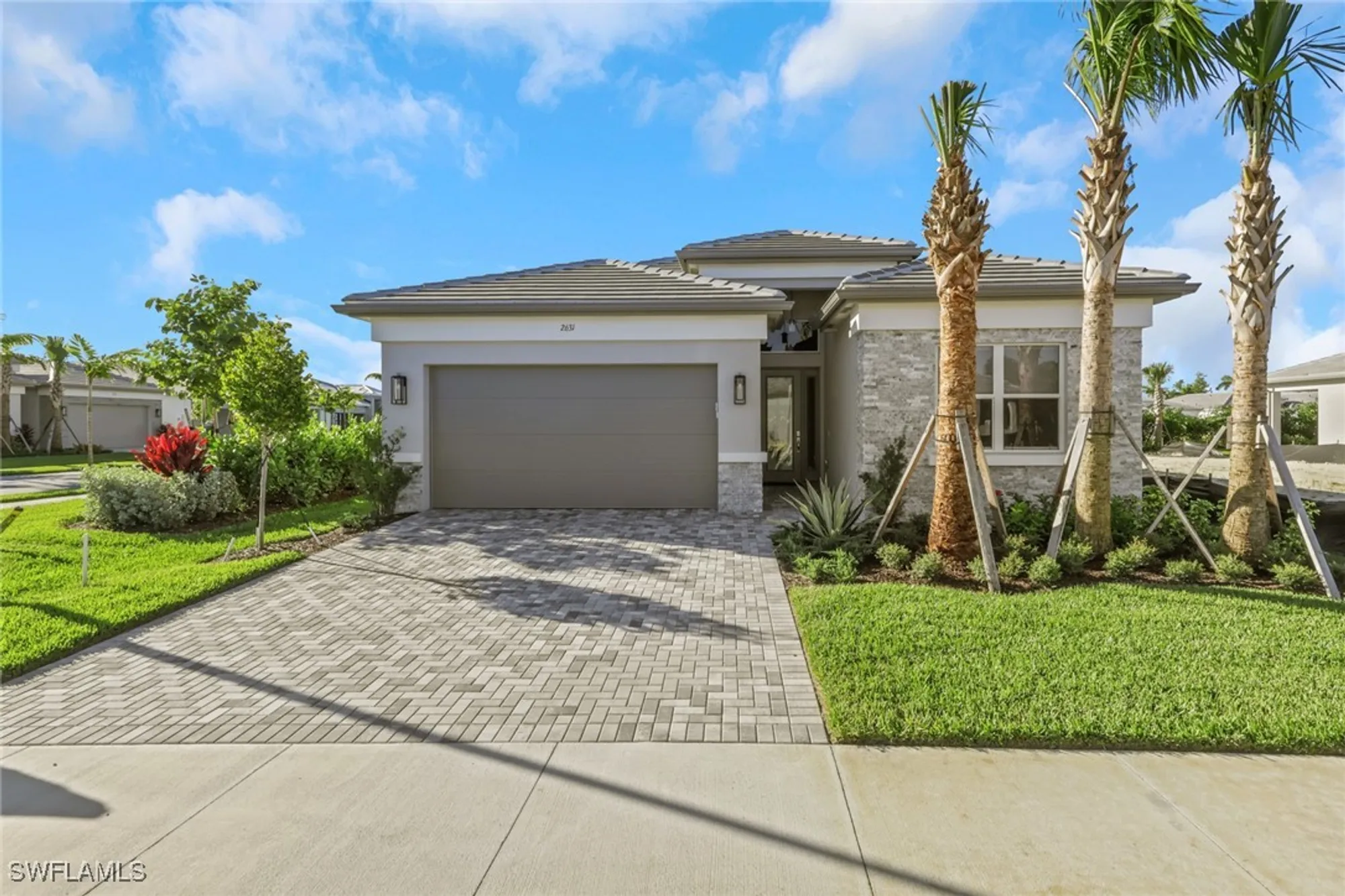 Property Slideshow image 1 of 33 | 2631 durham cir, Naples, FL, 34112