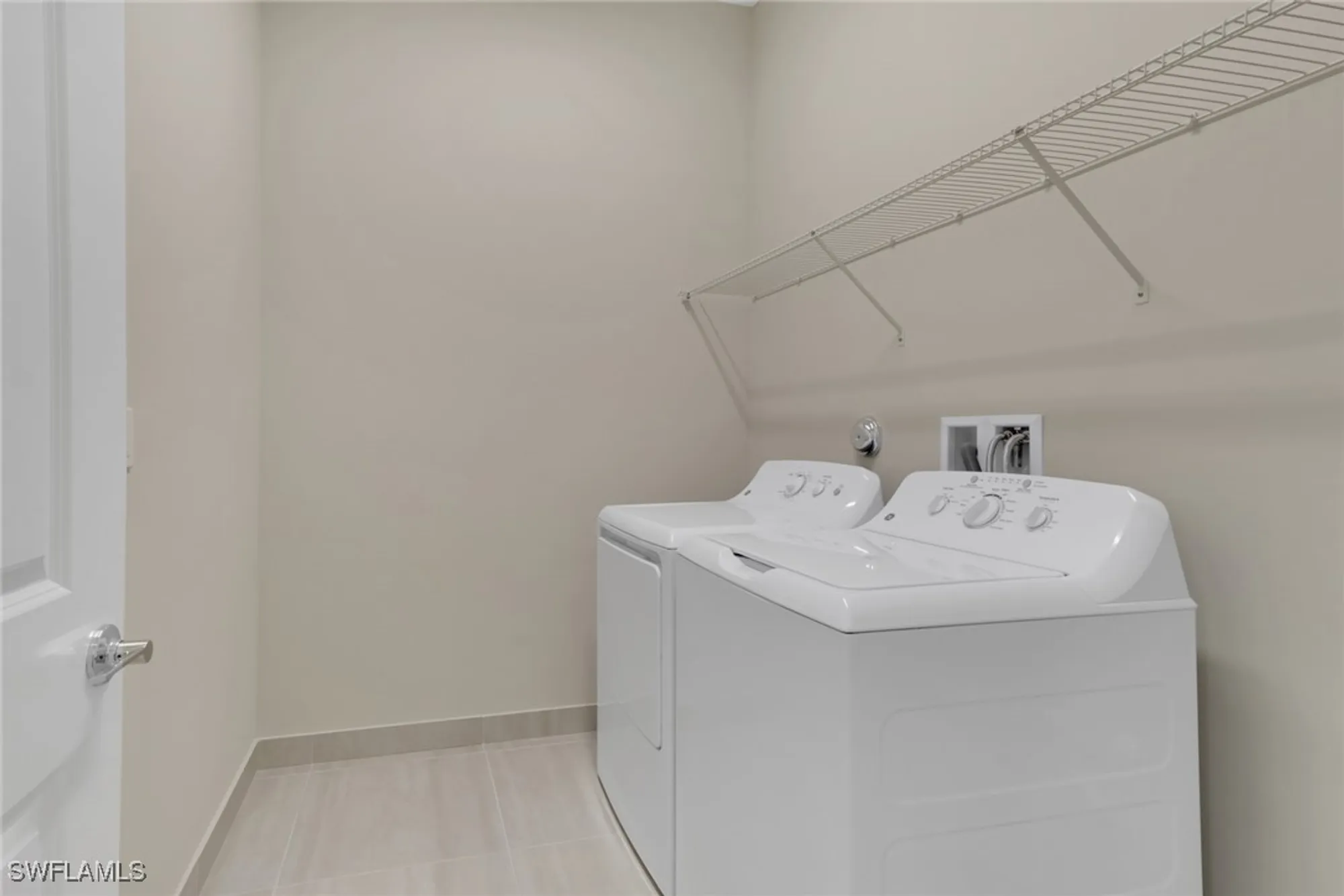 Property Slideshow image 25 of 33 | 2631 durham cir, Naples, FL, 34112