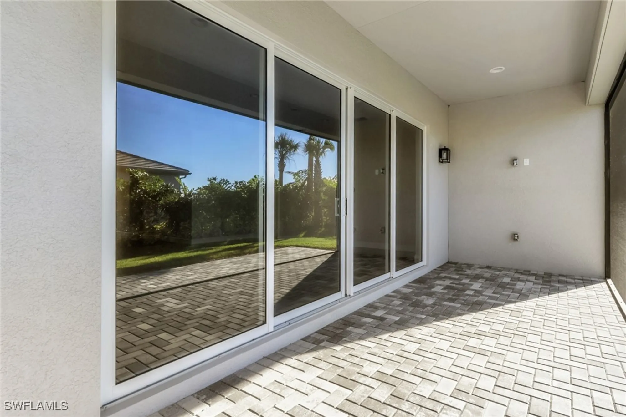 Property Slideshow image 27 of 33 | 2631 durham cir, Naples, FL, 34112