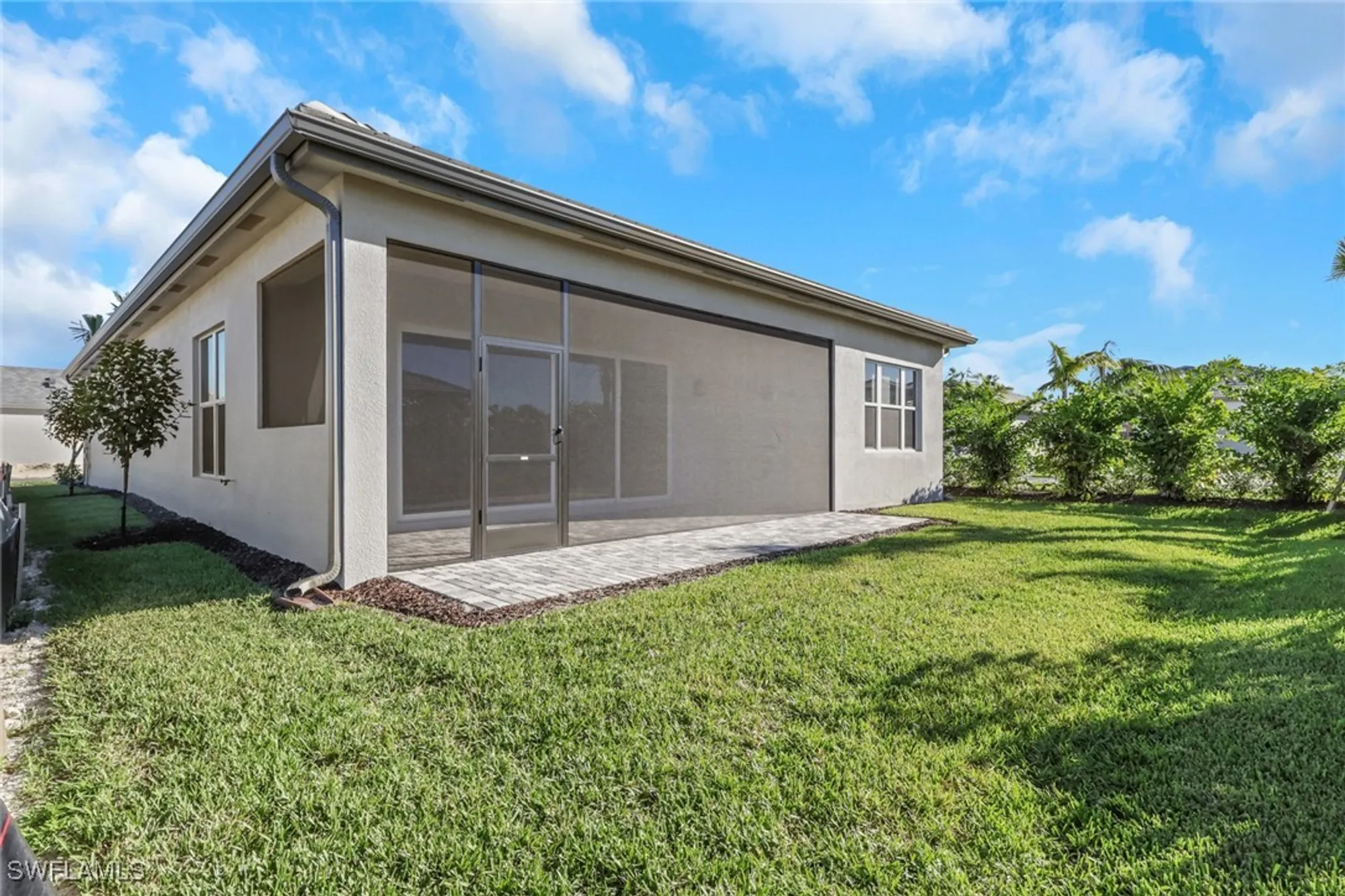 Property Slideshow image 28 of 33 | 2631 durham cir, Naples, FL, 34112