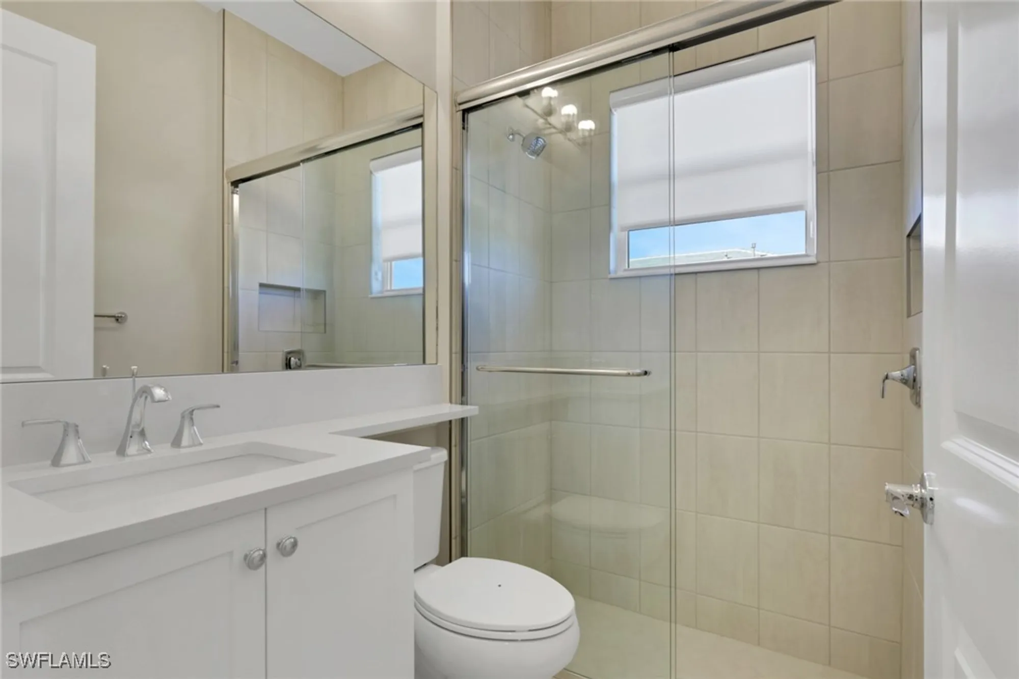 Property Slideshow image 22 of 33 | 2631 durham cir, Naples, FL, 34112