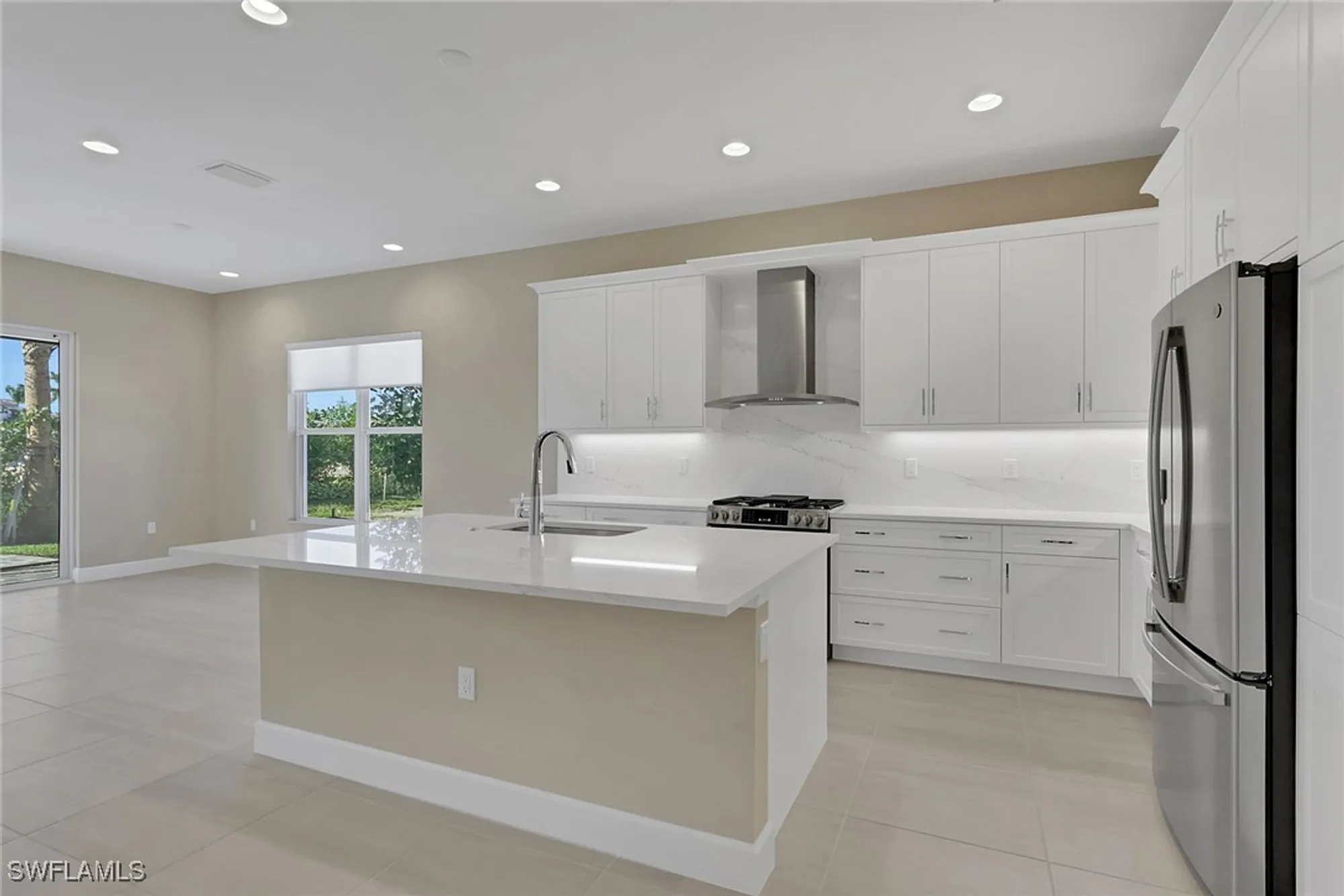 Property Slideshow image 4 of 33 | 2631 durham cir, Naples, FL, 34112