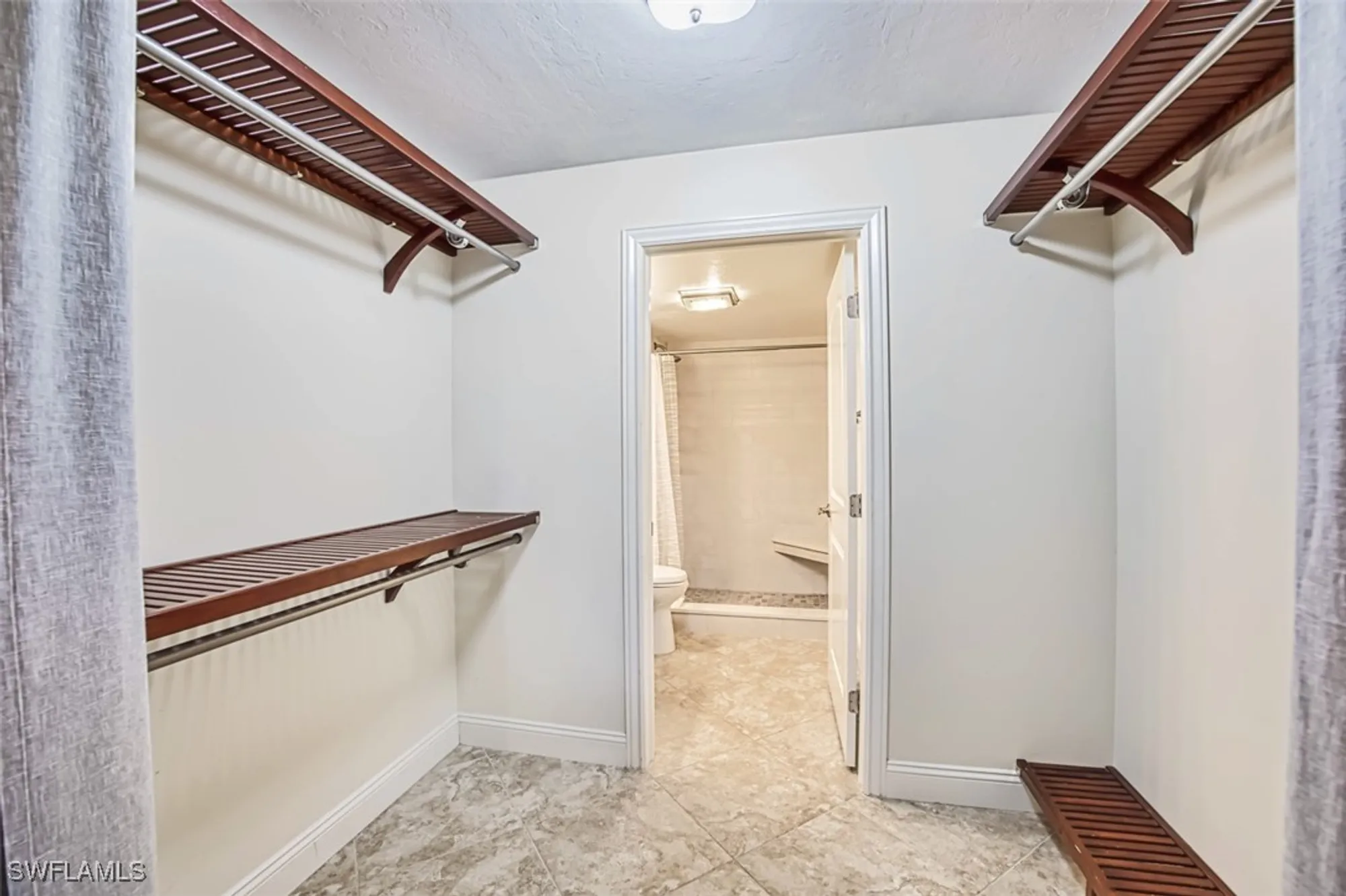 Property Slideshow image 29 of 50 | 1815 pine glade cir, Fort Myers, FL, 33907