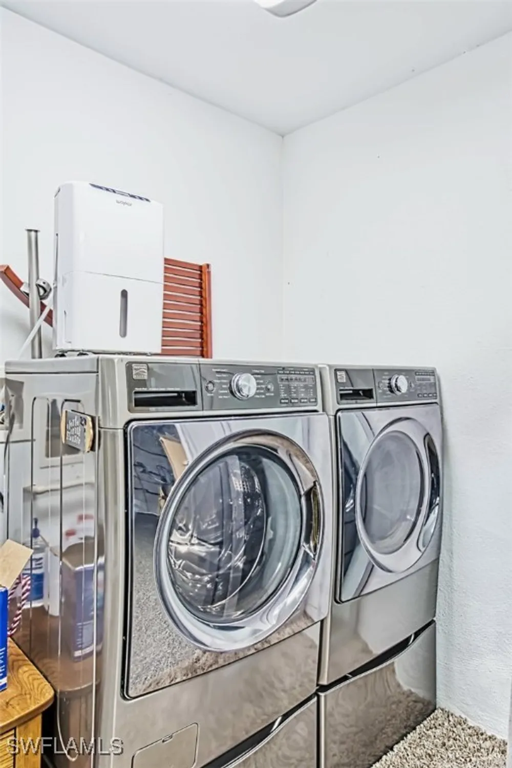 Property Slideshow image 39 of 50 | 1815 pine glade cir, Fort Myers, FL, 33907