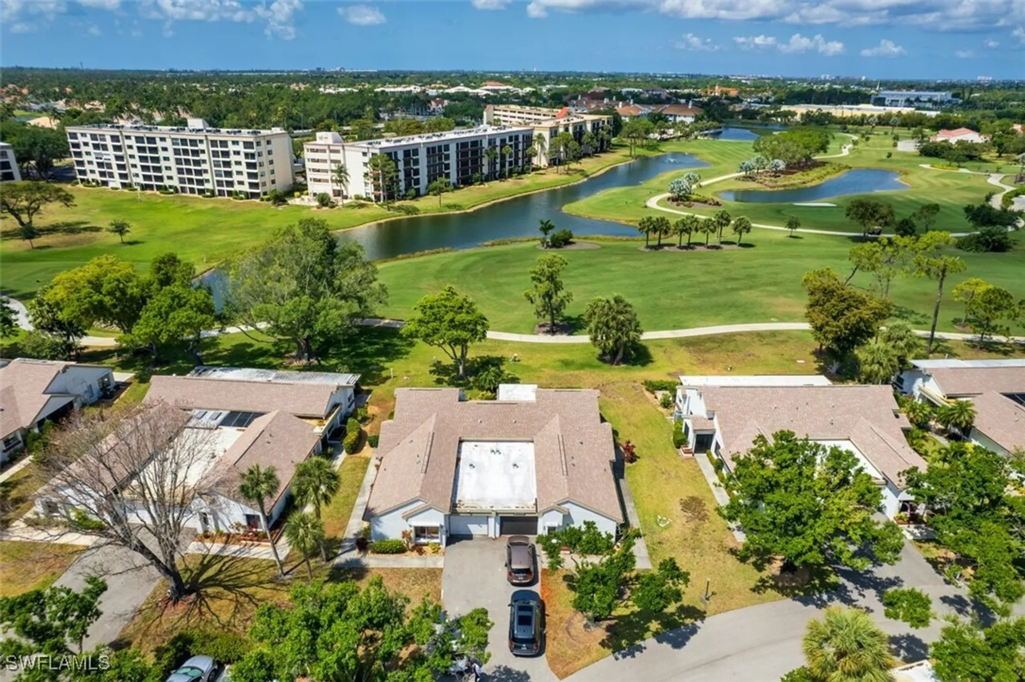 Property Slideshow image 3 of 50 | 1815 pine glade cir, Fort Myers, FL, 33907