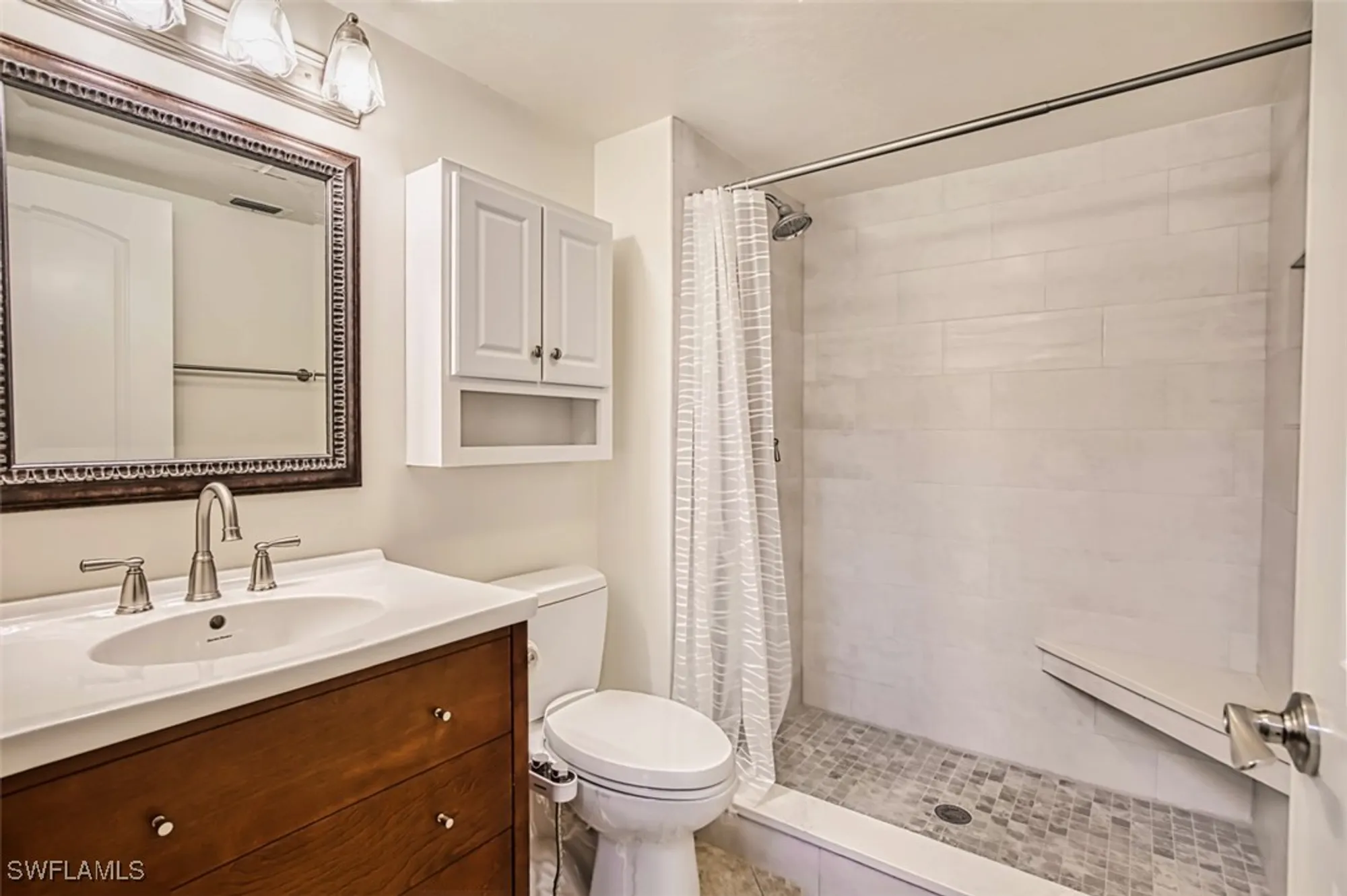 Property Slideshow image 30 of 50 | 1815 pine glade cir, Fort Myers, FL, 33907