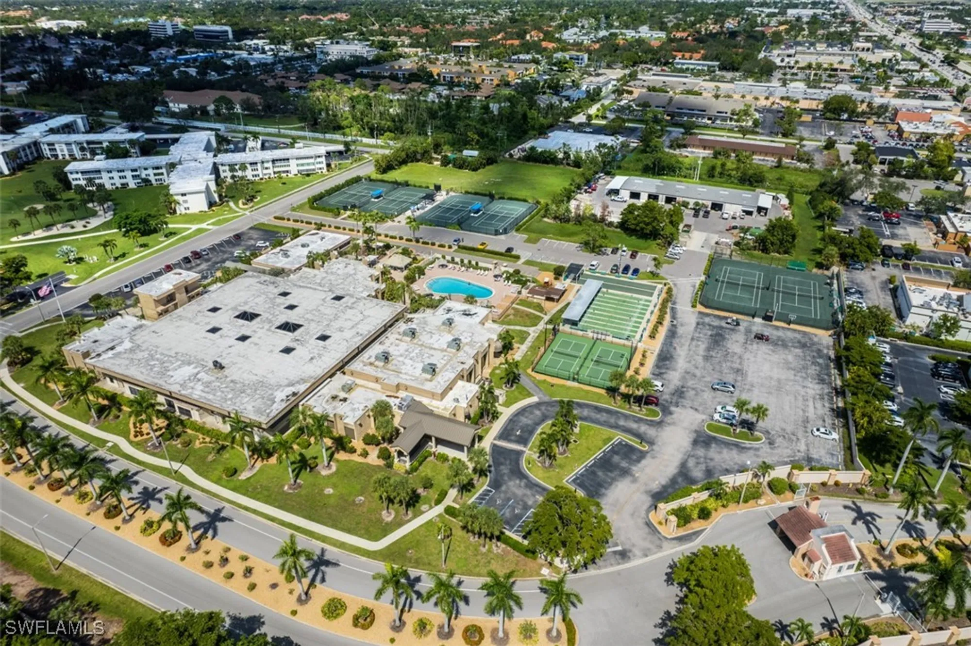 Property Slideshow image 46 of 50 | 1815 pine glade cir, Fort Myers, FL, 33907