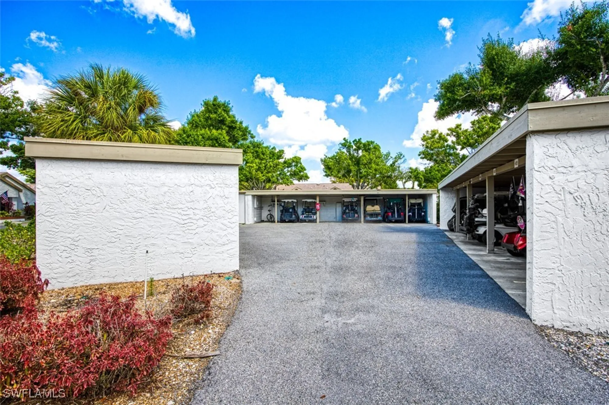 Property Slideshow image 43 of 50 | 1815 pine glade cir, Fort Myers, FL, 33907