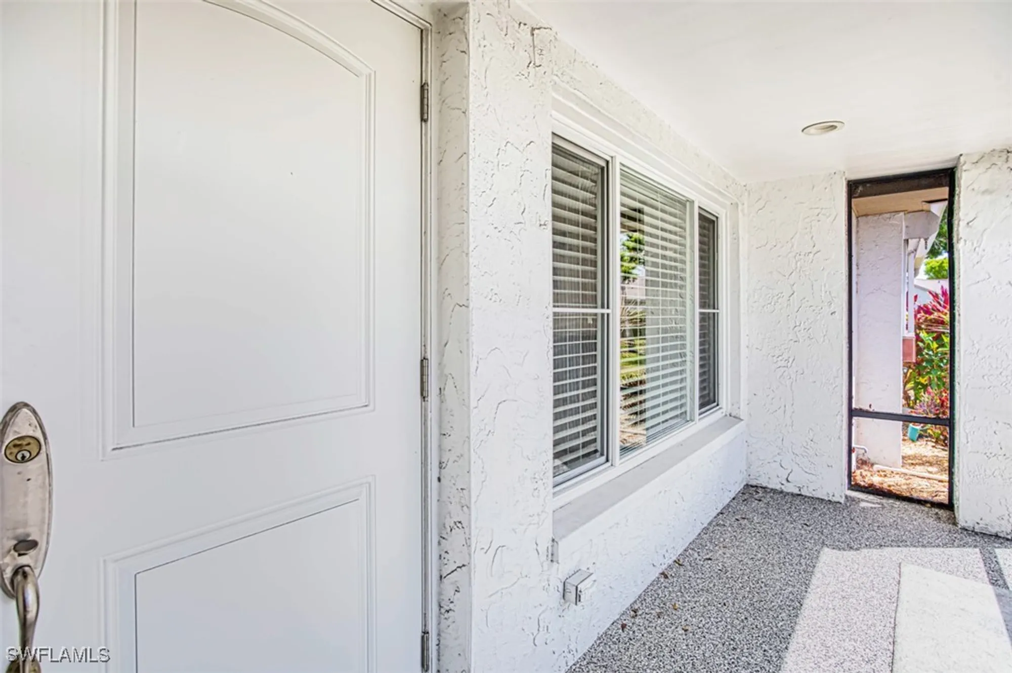 Property Slideshow image 9 of 50 | 1815 pine glade cir, Fort Myers, FL, 33907