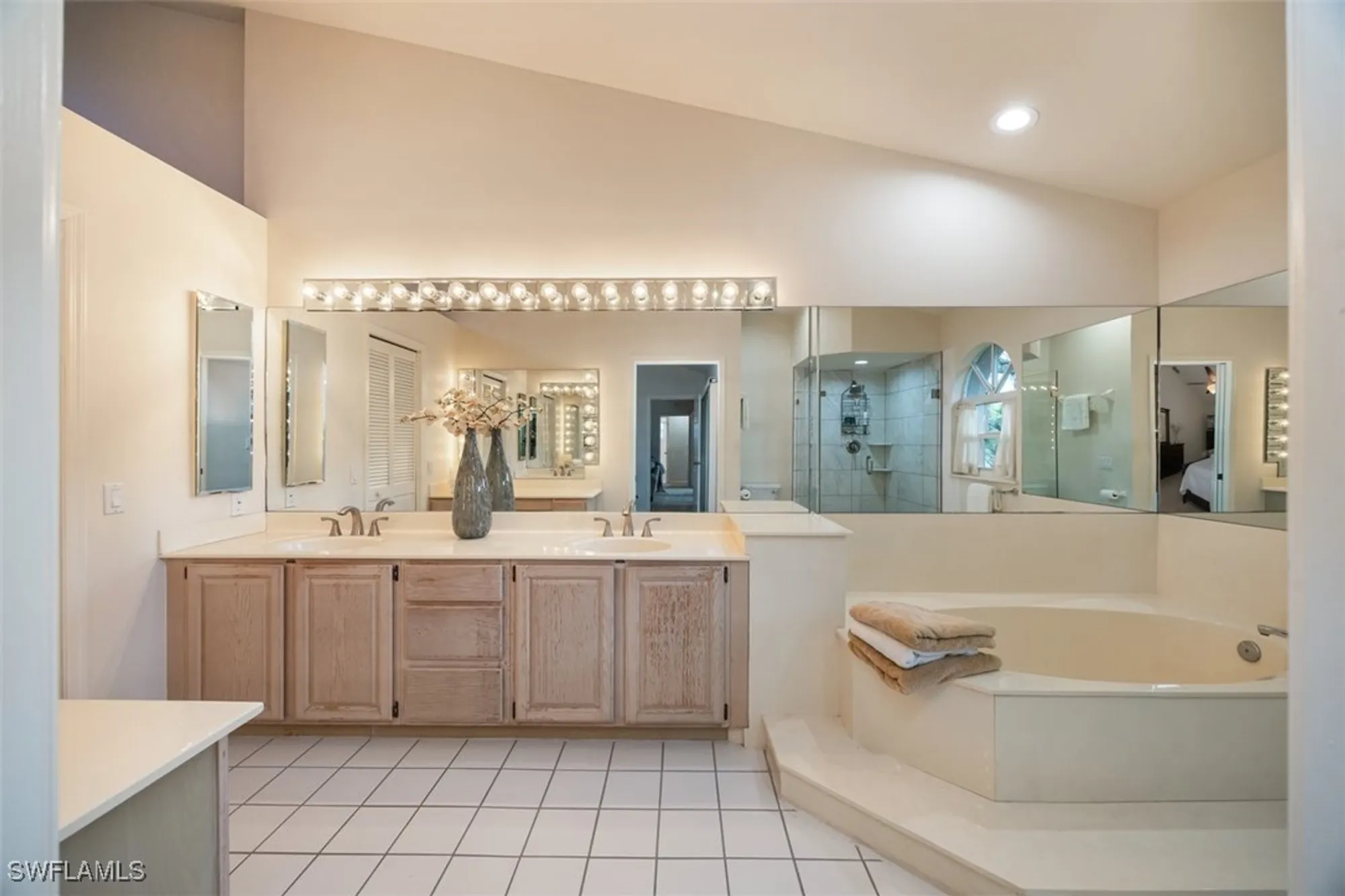 Property Slideshow image 20 of 35 | 164 via perignon # 8-4, Naples, FL, 34119