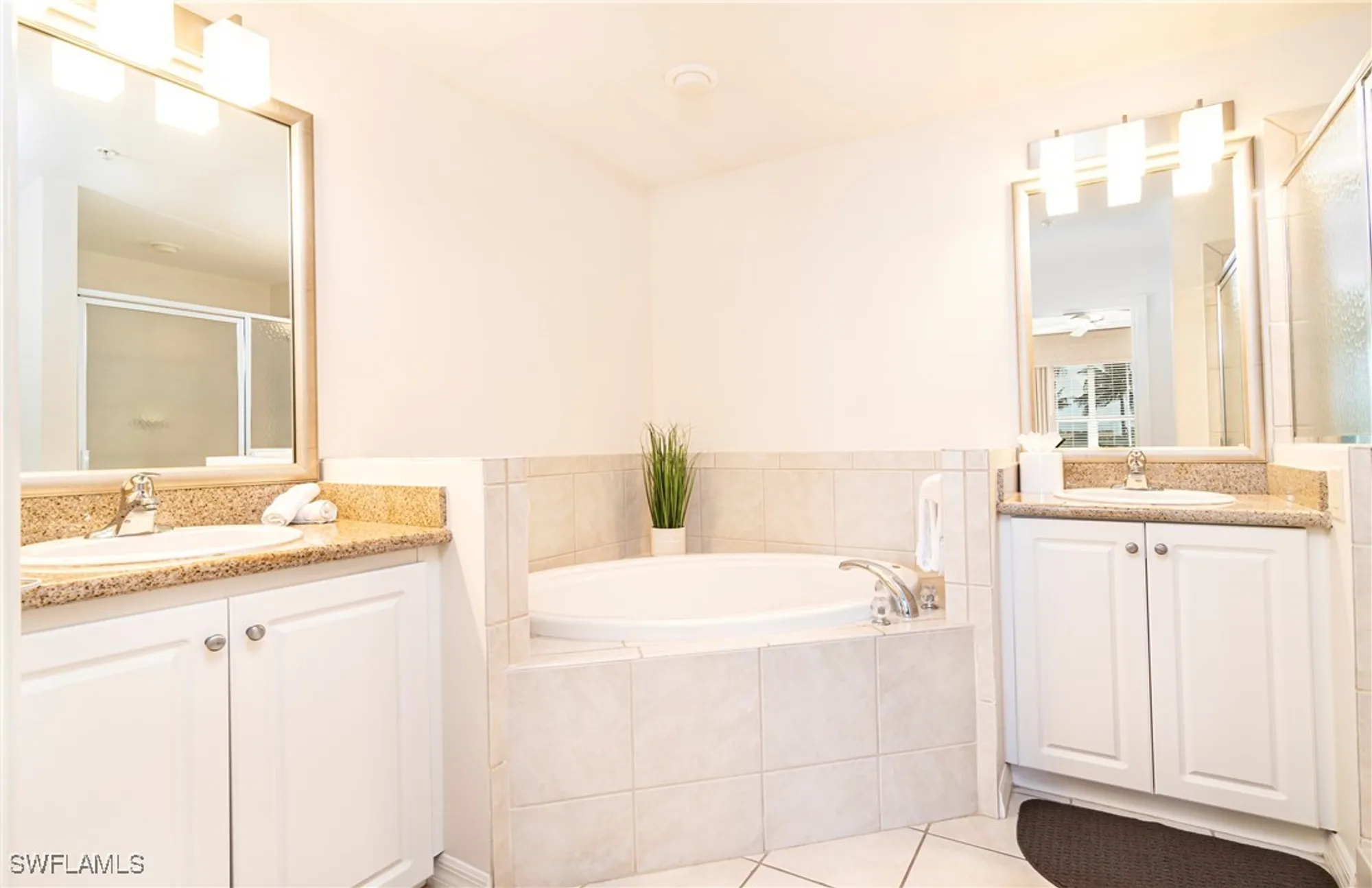 Property Slideshow image 8 of 37 | 7955 mahogany run ln 515, Naples, FL, 34113