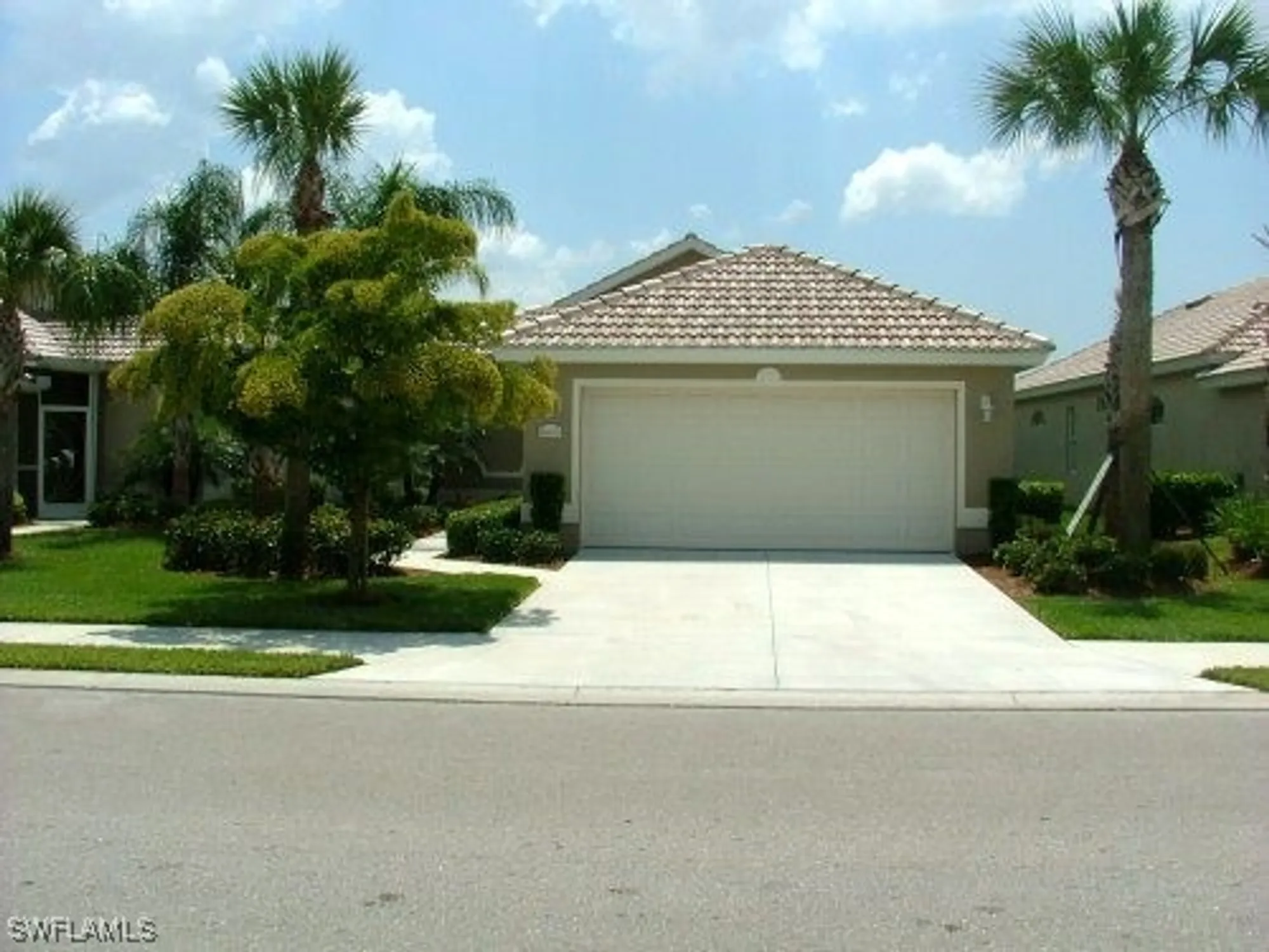 Property Slideshow image 1 of 14 | 8433 langshire way, Fort Myers, FL, 33912