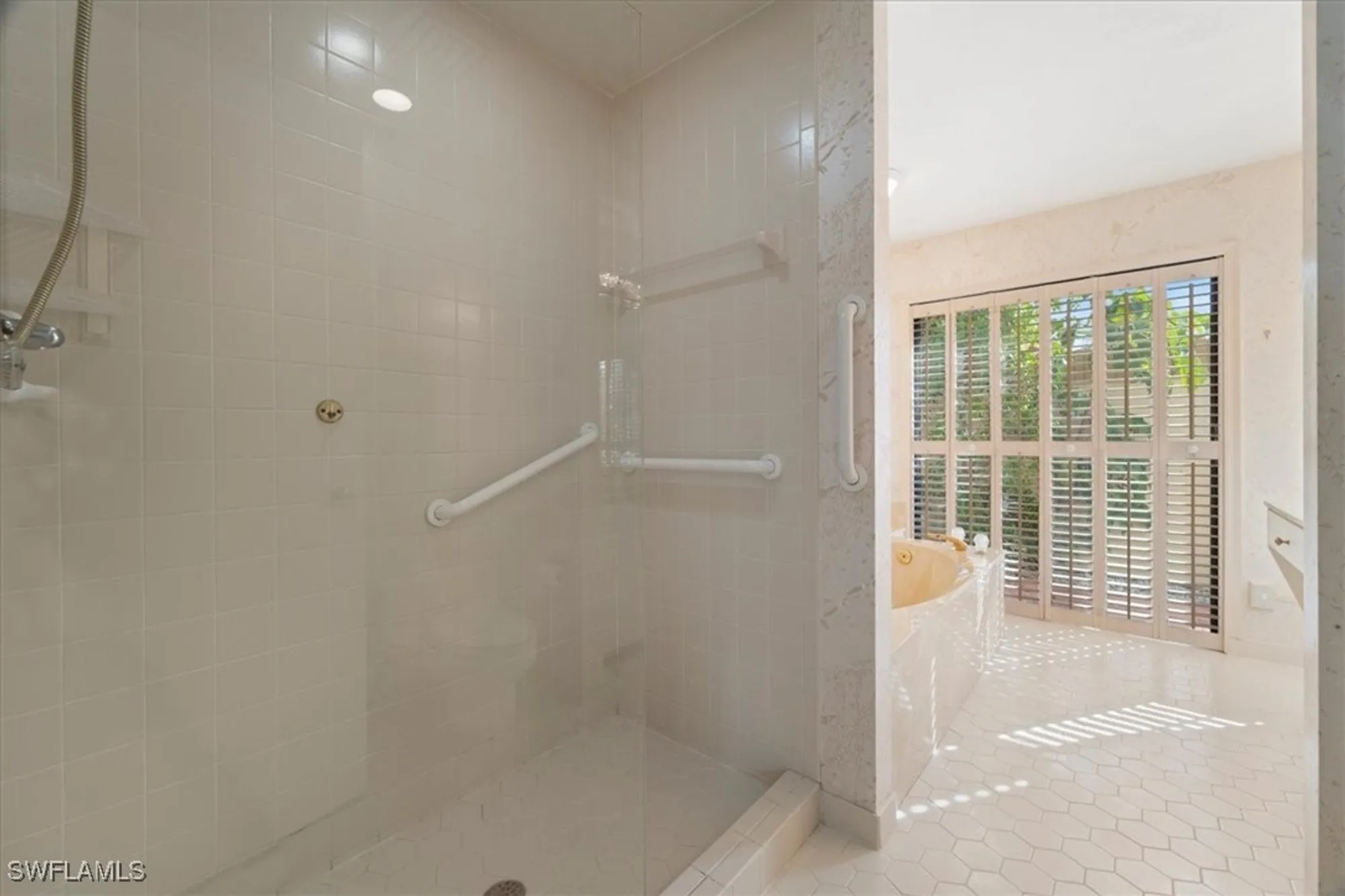 Property Slideshow image 35 of 48 | 6740 pelican bay blvd, Naples, FL, 34108