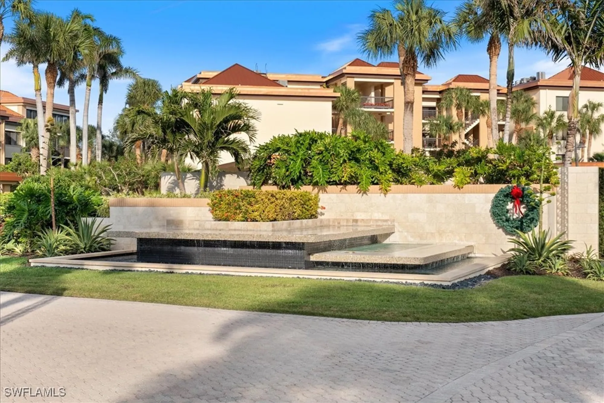 Property Slideshow image 7 of 48 | 6740 pelican bay blvd, Naples, FL, 34108