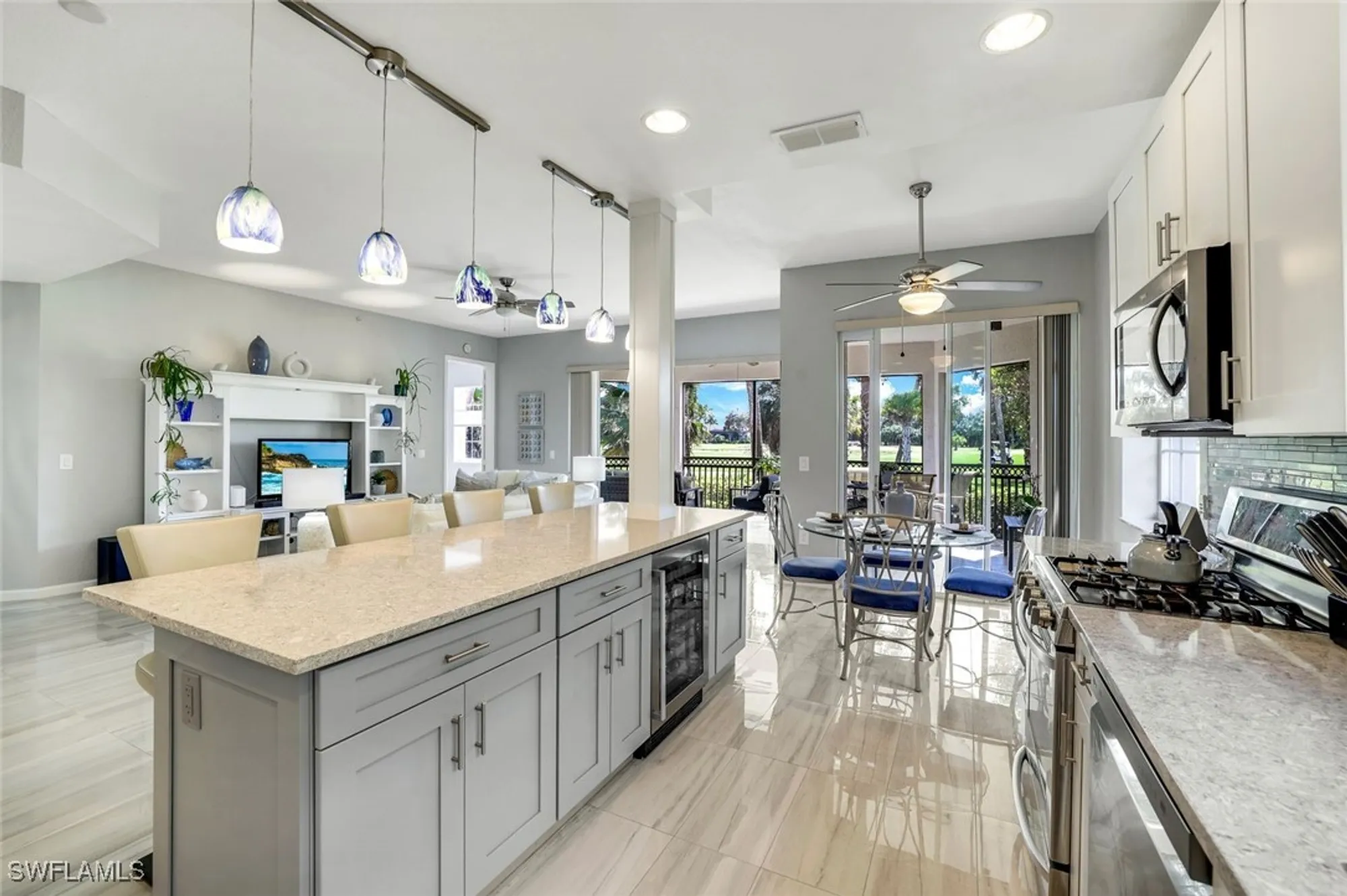 Property Slideshow image 15 of 49 | 3970 deer crossing ct 106, Naples, FL, 34114