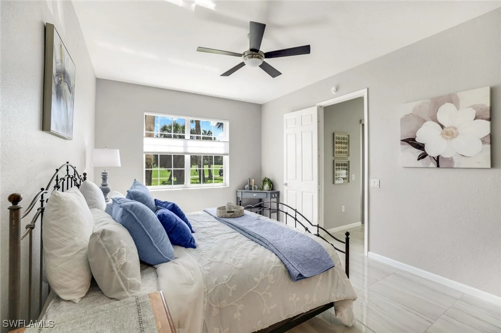 Property Slideshow image 19 of 49 | 3970 deer crossing ct 106, Naples, FL, 34114