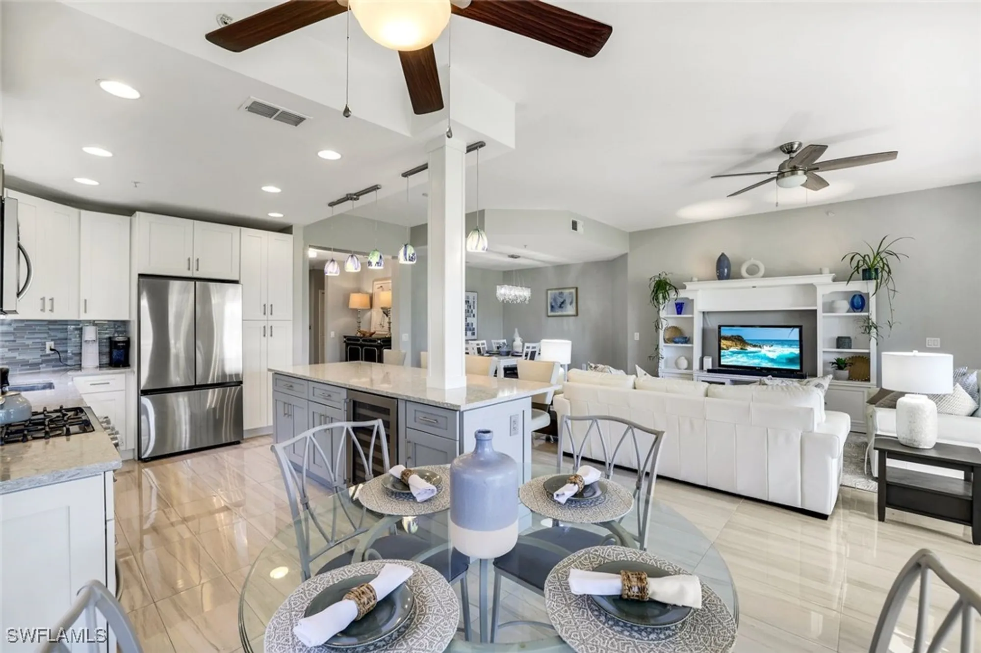 Property Slideshow image 10 of 49 | 3970 deer crossing ct 106, Naples, FL, 34114
