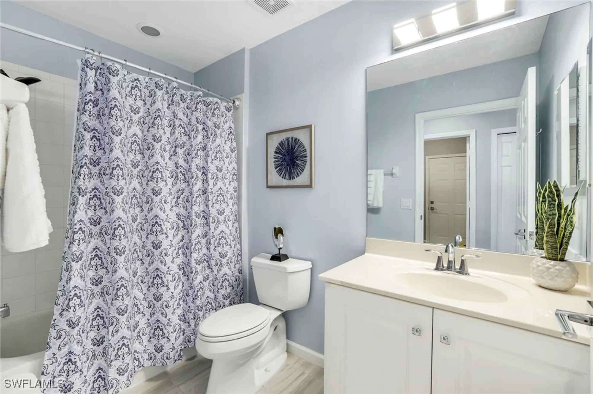 Property Slideshow image 25 of 49 | 3970 deer crossing ct 106, Naples, FL, 34114