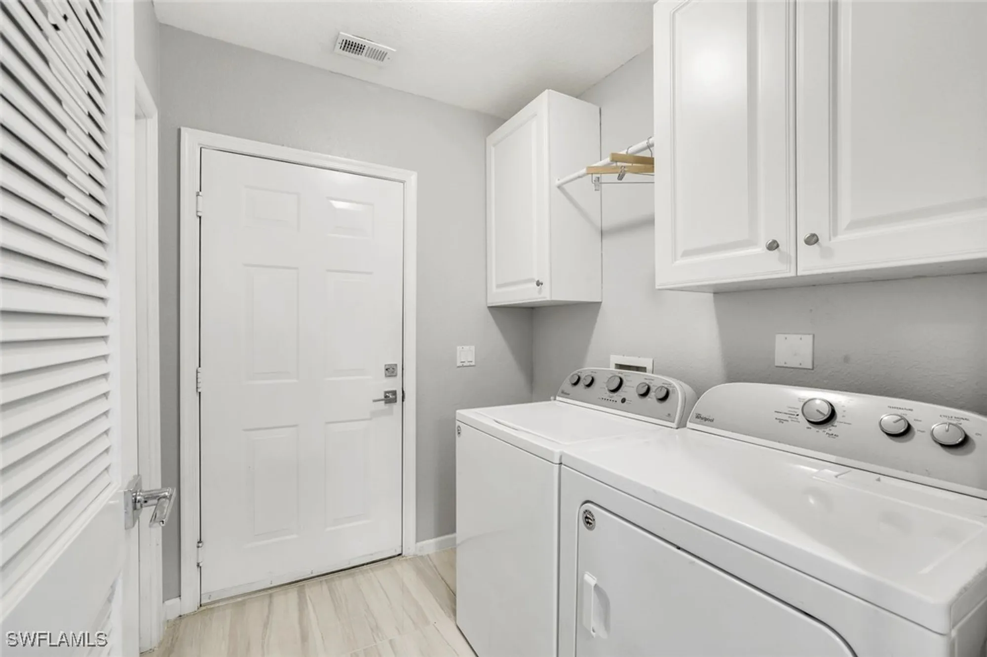 Property Slideshow image 27 of 49 | 3970 deer crossing ct 106, Naples, FL, 34114