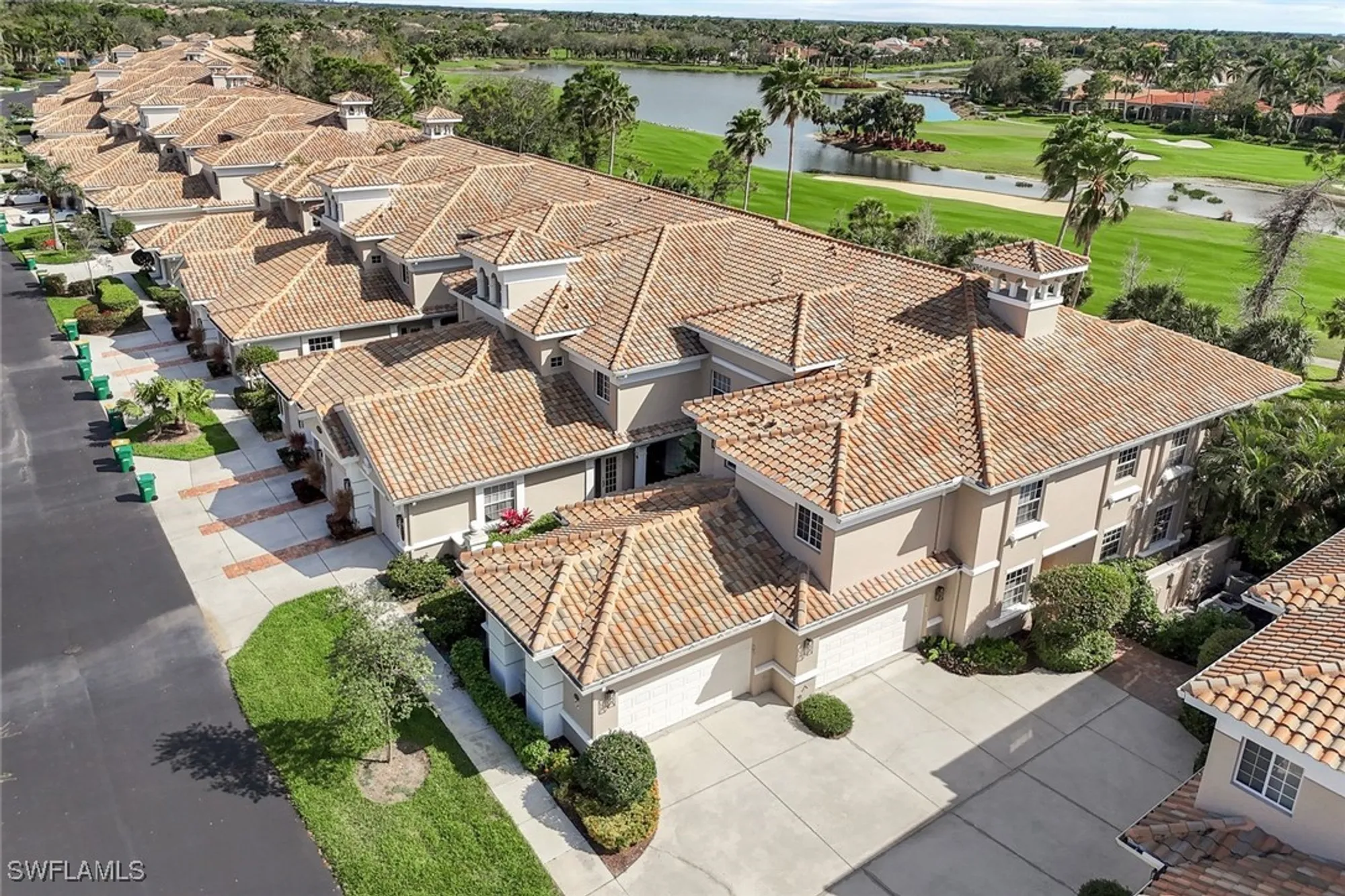 Property Slideshow image 39 of 49 | 3970 deer crossing ct 106, Naples, FL, 34114