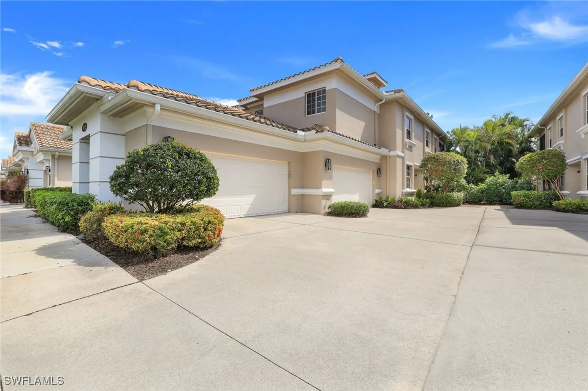 Property Slideshow image 40 of 49 | 3970 deer crossing ct 106, Naples, FL, 34114