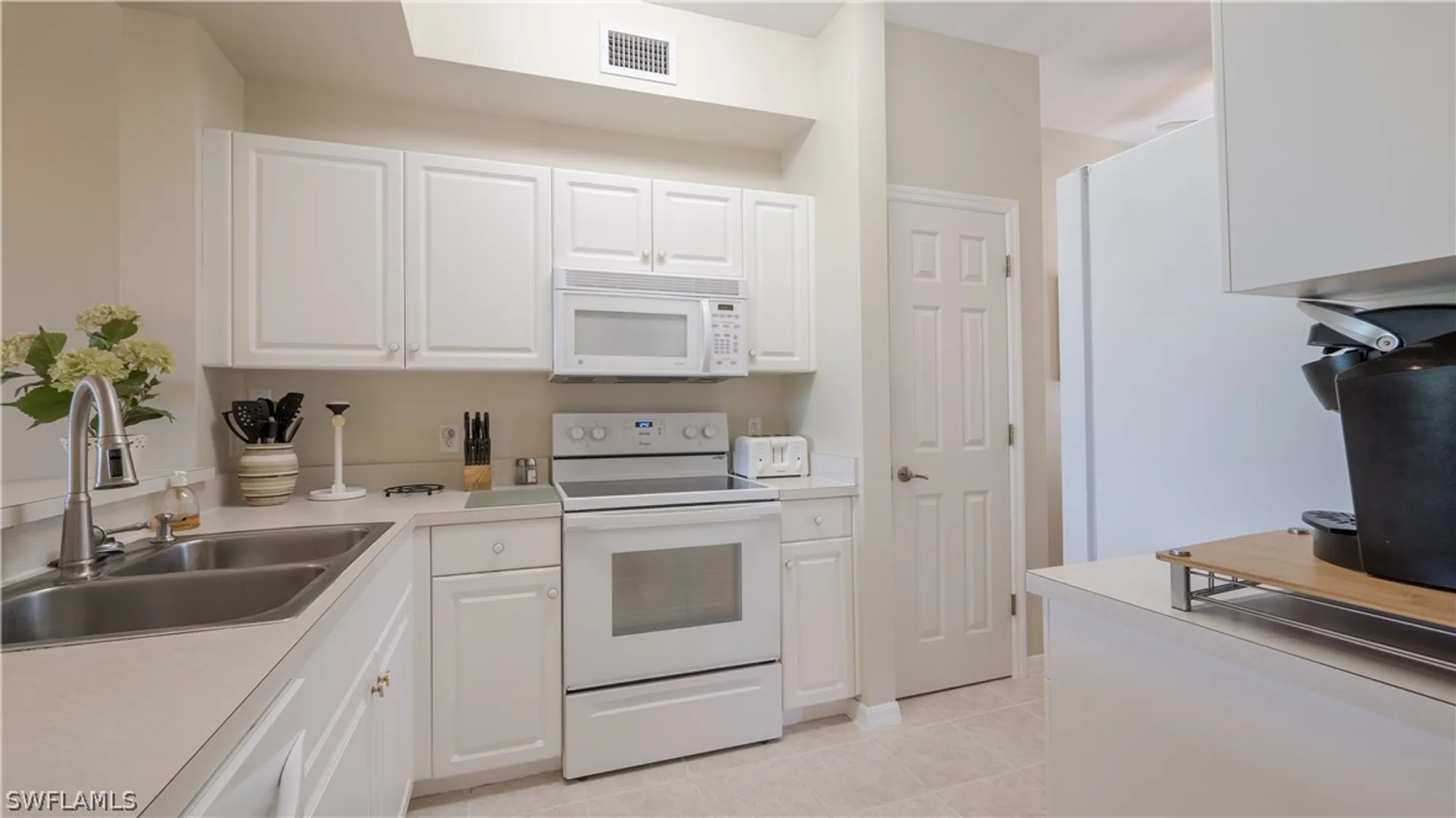 Property Slideshow image 5 of 38 | 14541 legends blvd 206, Fort Myers, FL, 33912