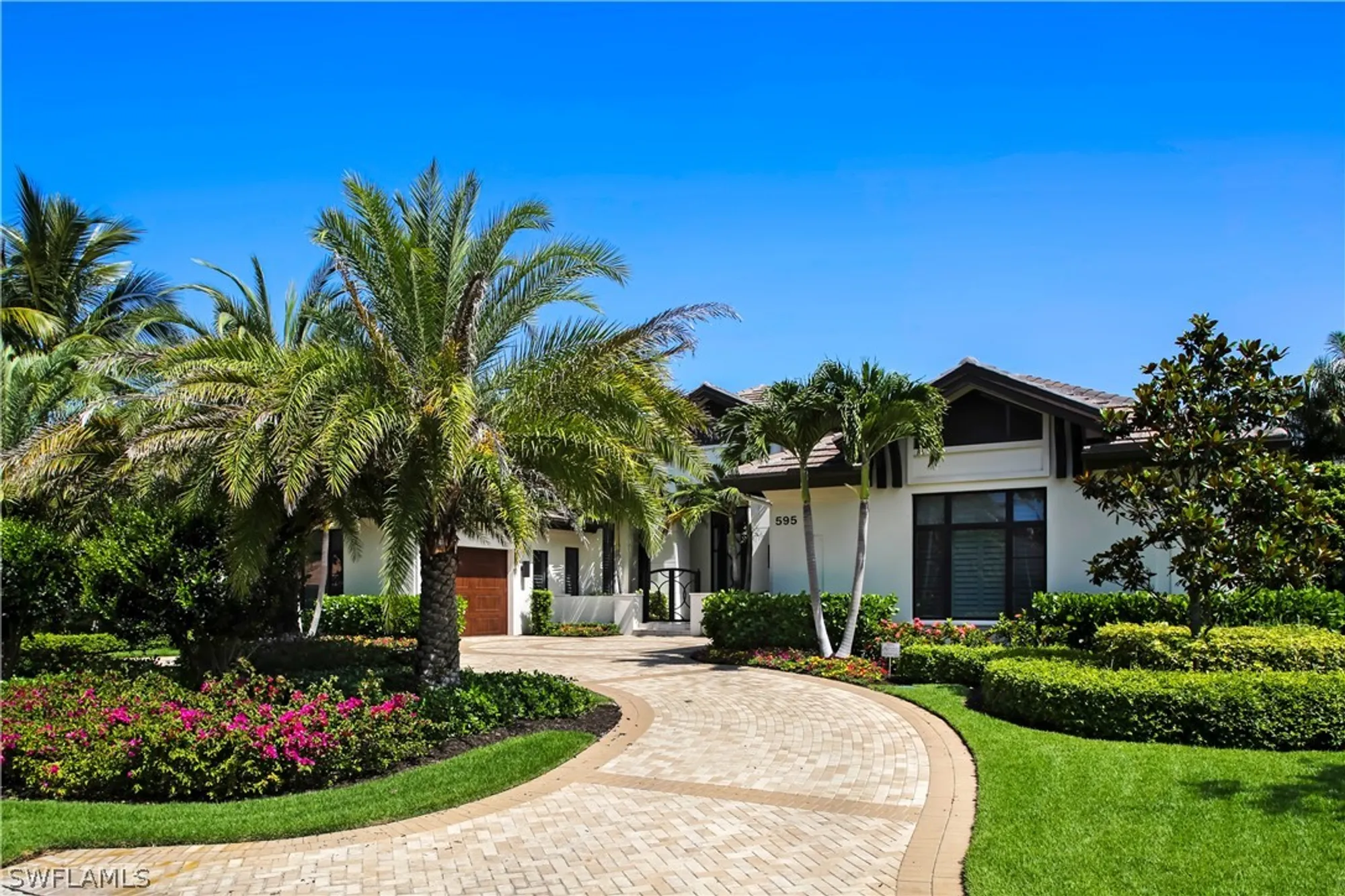 Property Slideshow image 3 of 20 | 595 regatta rd, Naples, FL, 34103