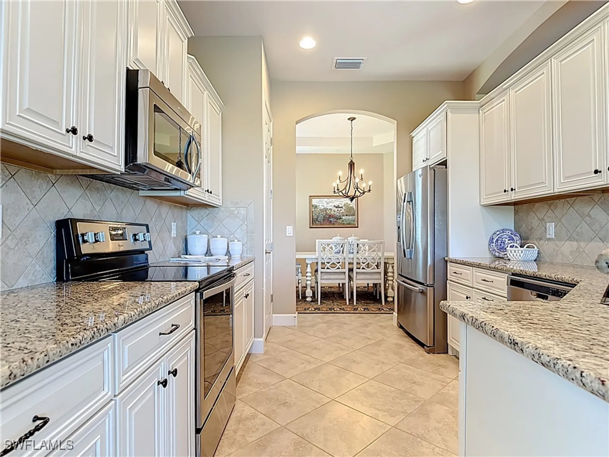 Property Slideshow image 12 of 46 | 10271 glastonbury cir 202, Fort Myers, FL, 33913